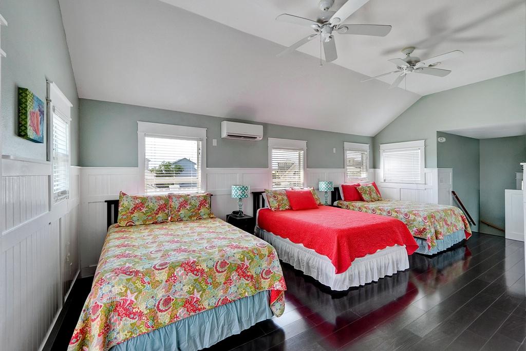 CRYSTAL BEACH - Residential