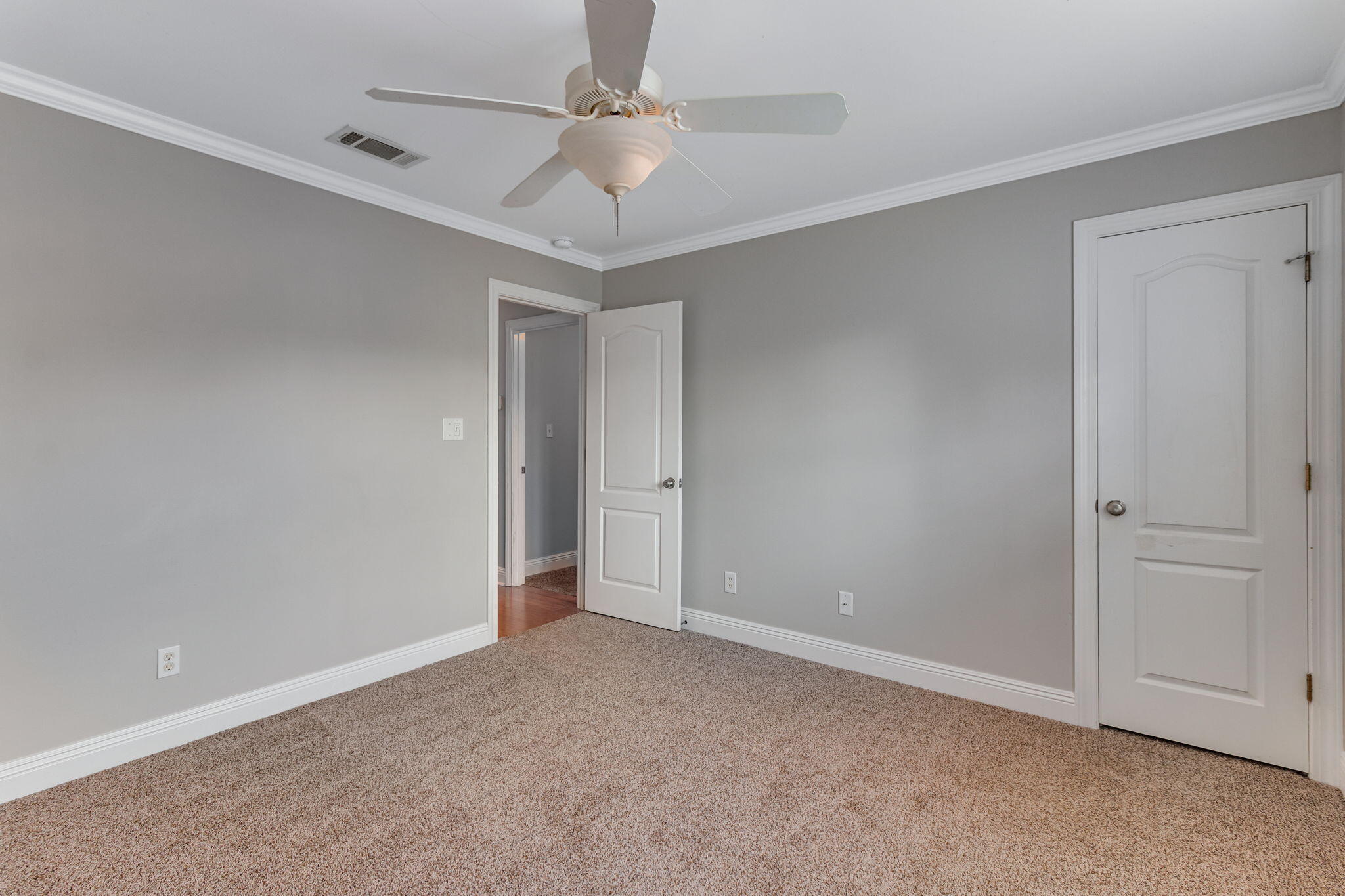 EMERALD BAY PH 1A - Residential Lease