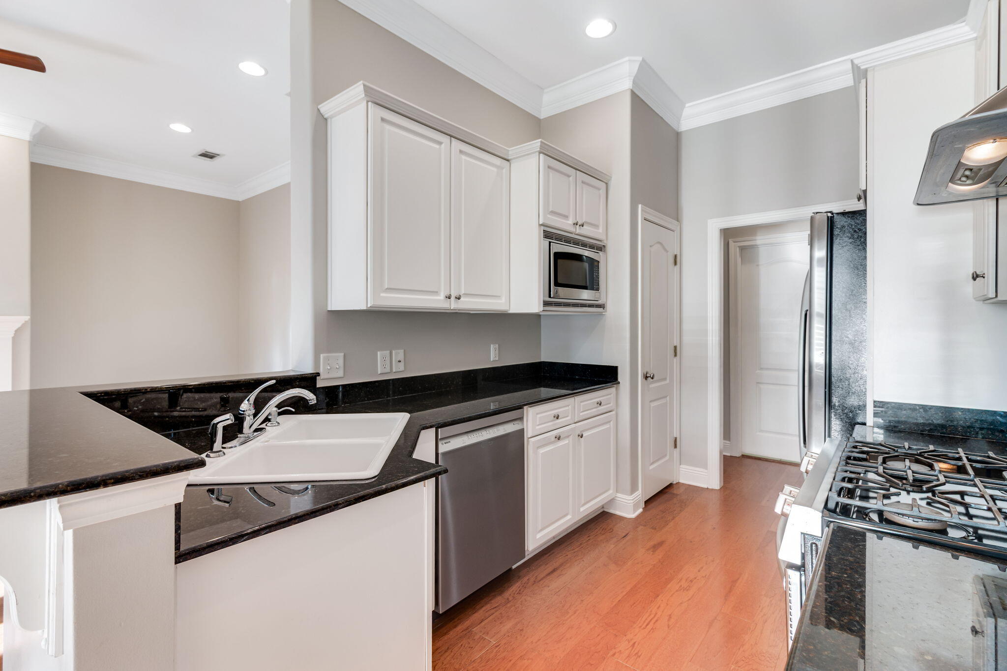 EMERALD BAY PH 1A - Residential Lease