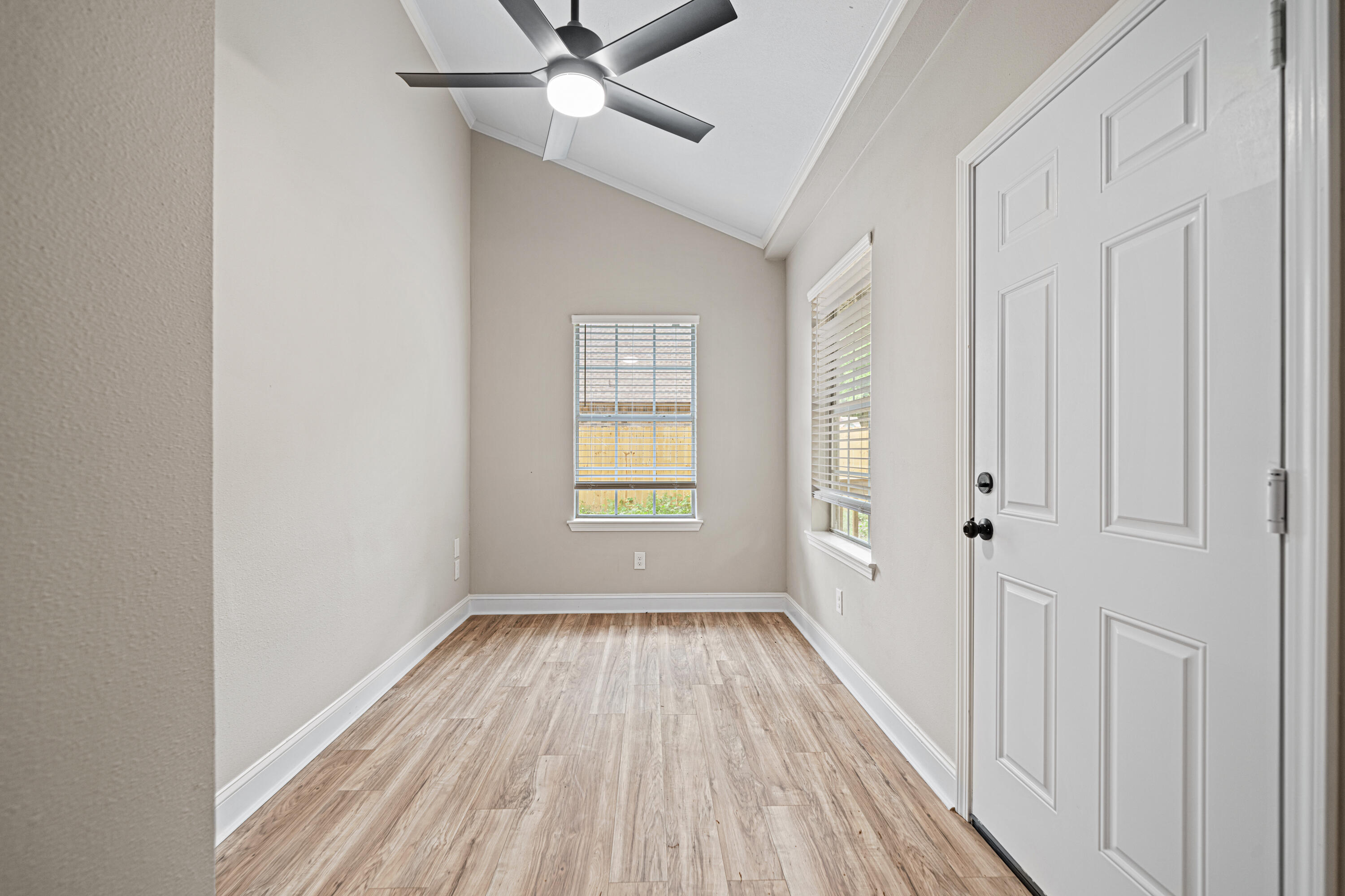 CREEKSIDE ESTATES - Residential