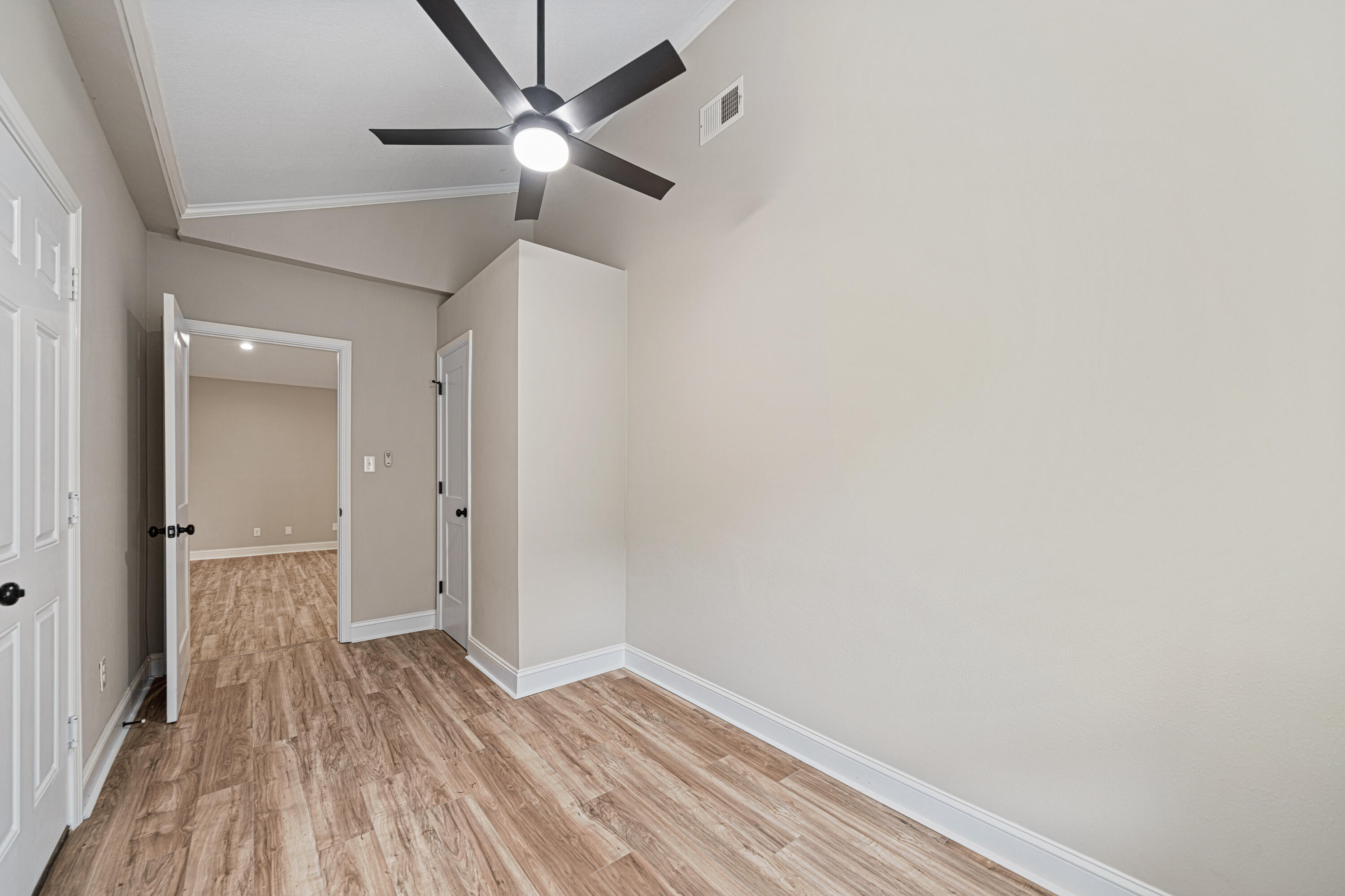 CREEKSIDE ESTATES - Residential