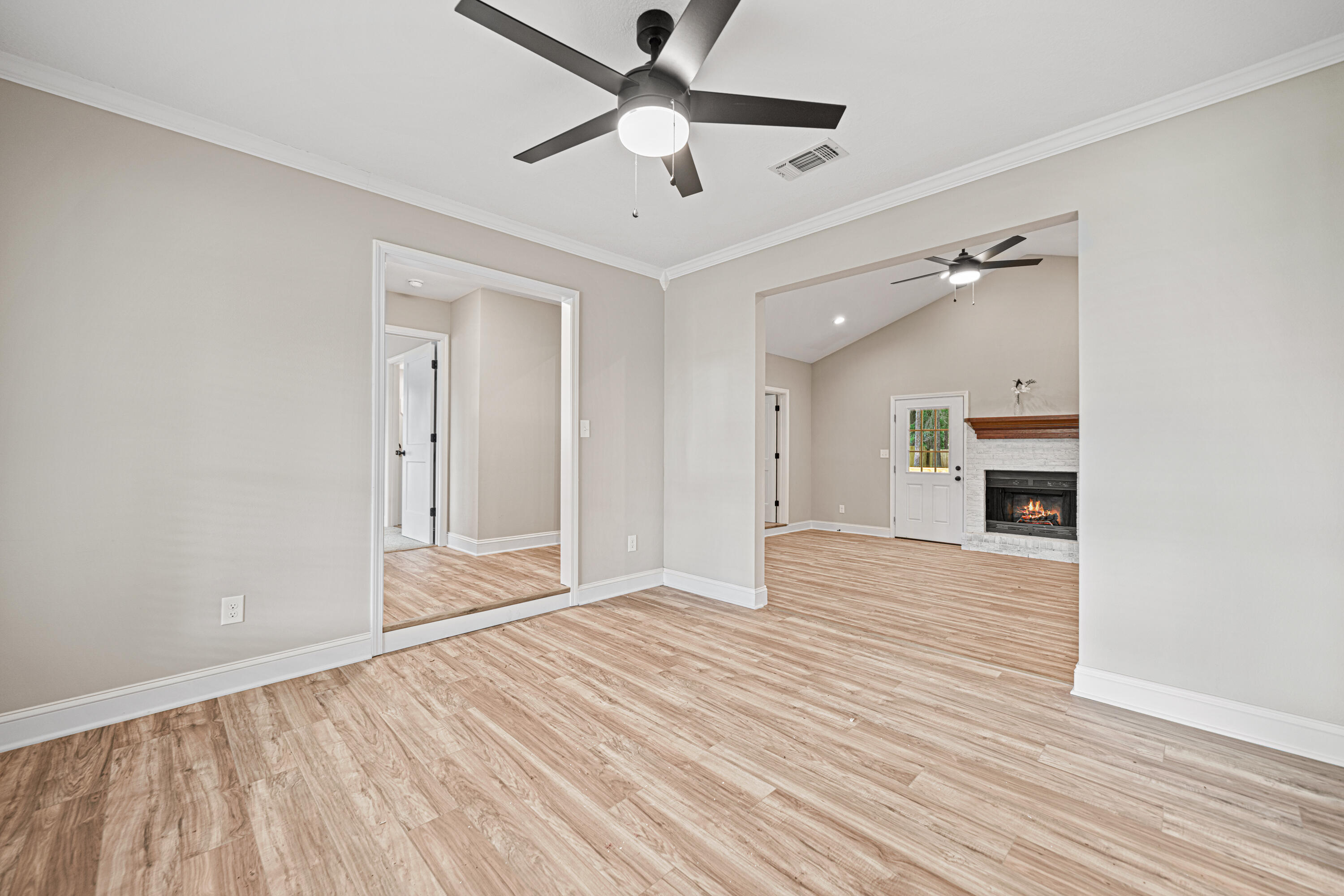 CREEKSIDE ESTATES - Residential