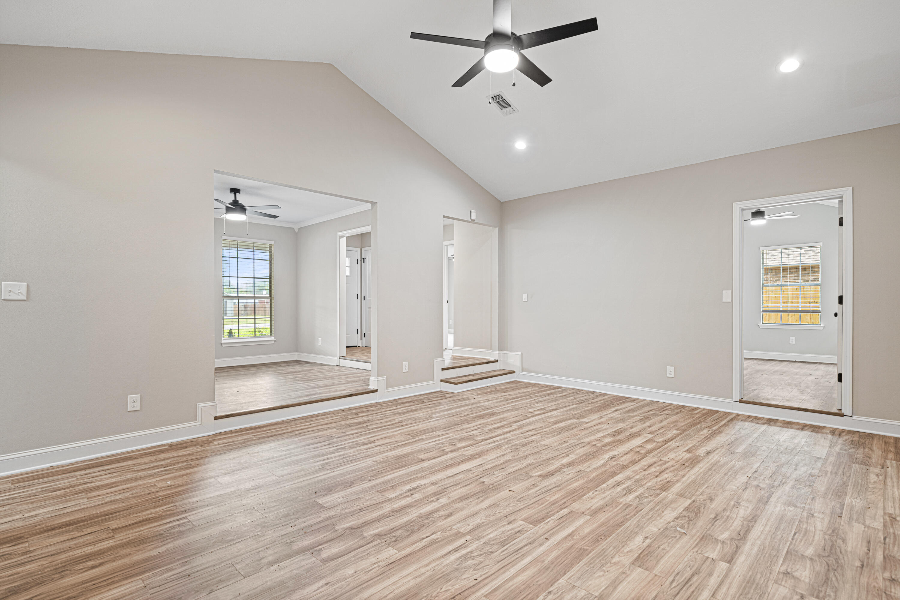 CREEKSIDE ESTATES - Residential