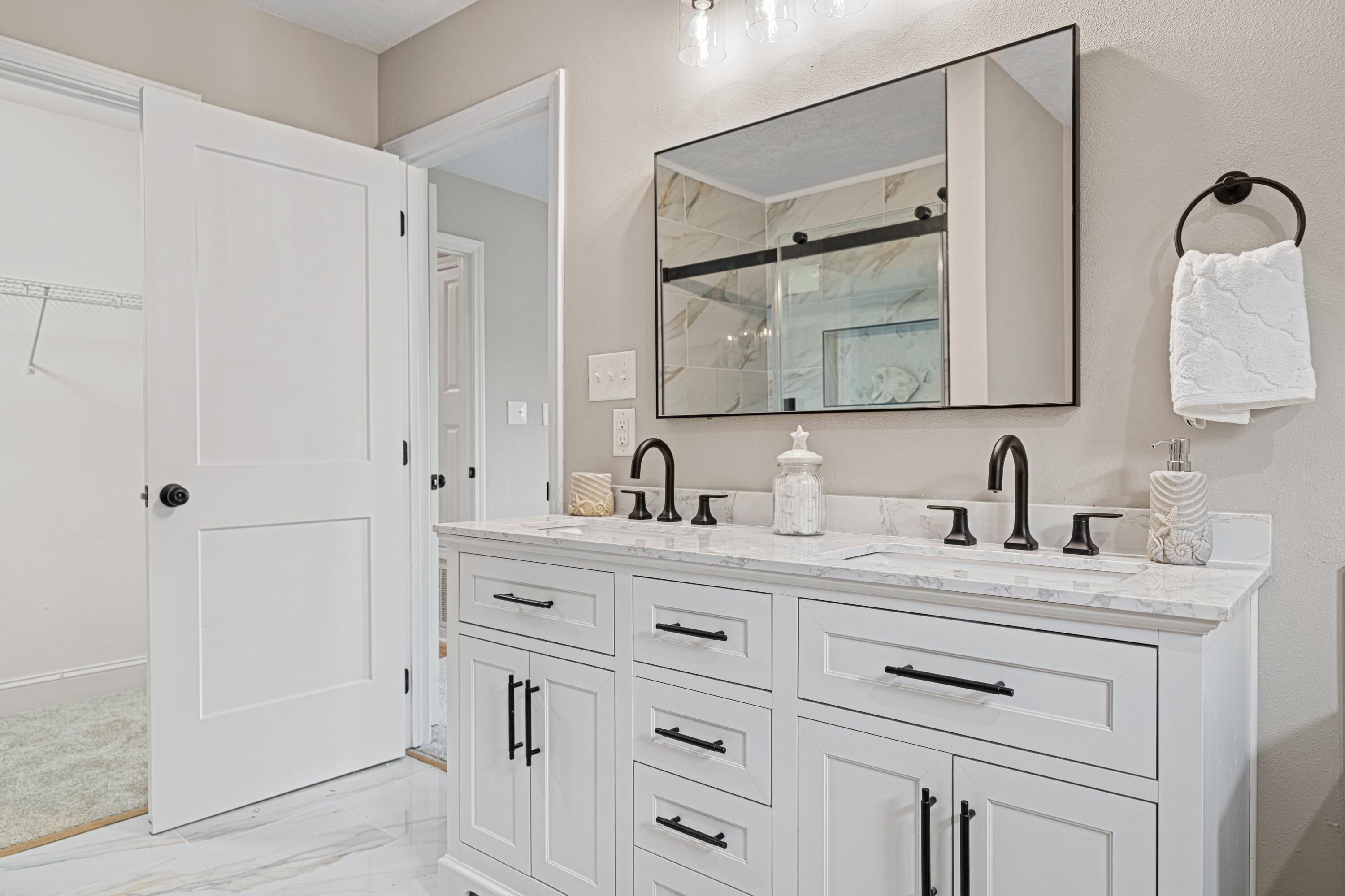 CREEKSIDE ESTATES - Residential