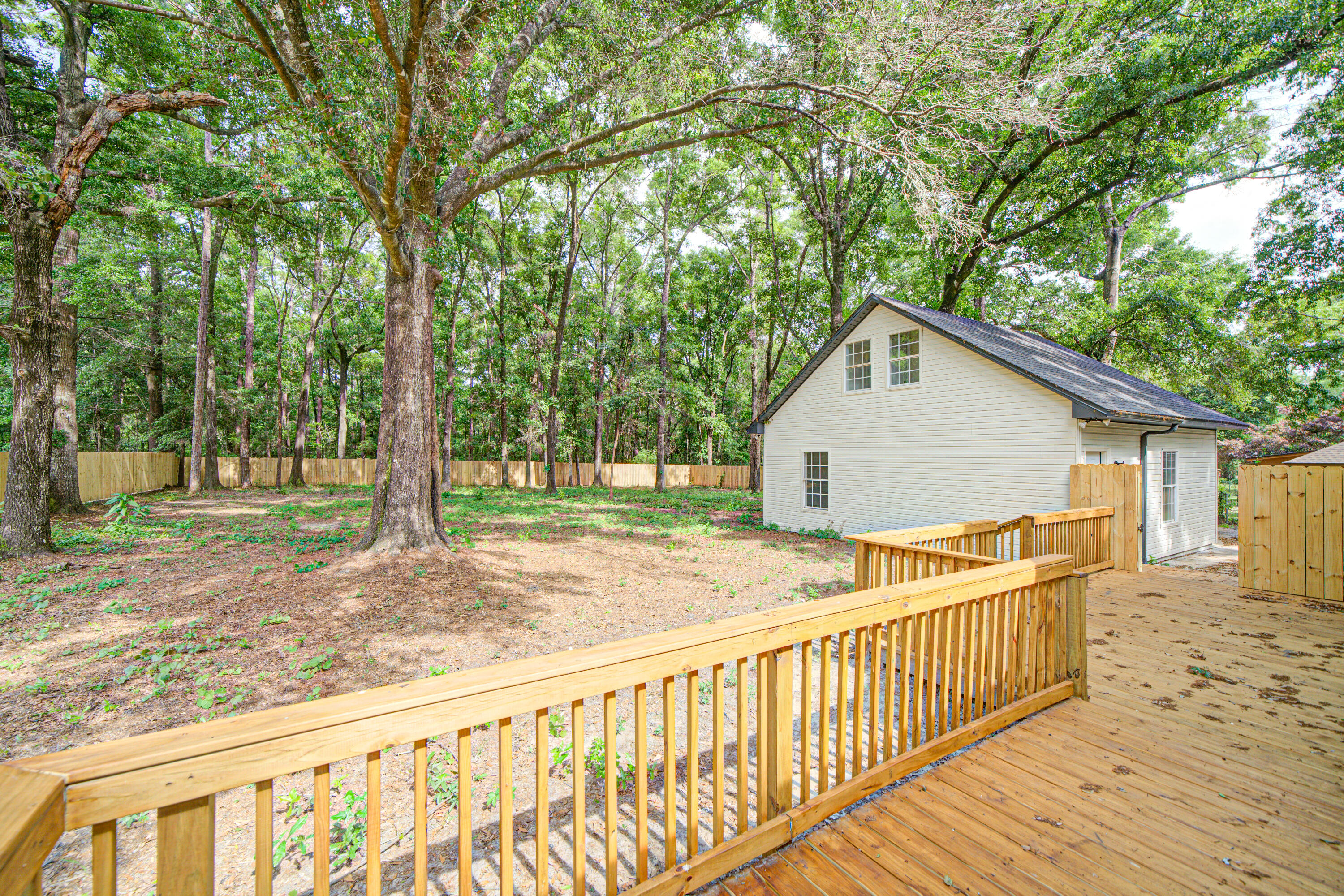 CREEKSIDE ESTATES - Residential