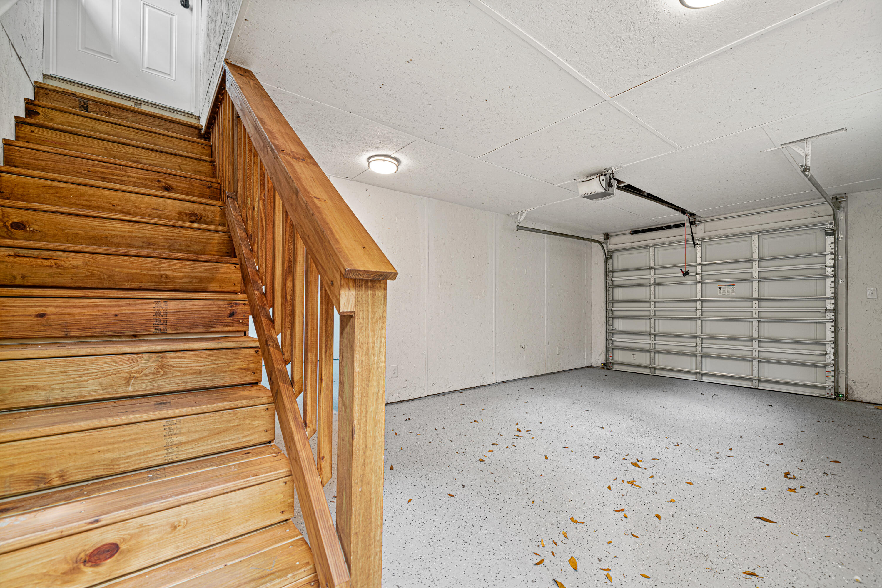 CREEKSIDE ESTATES - Residential