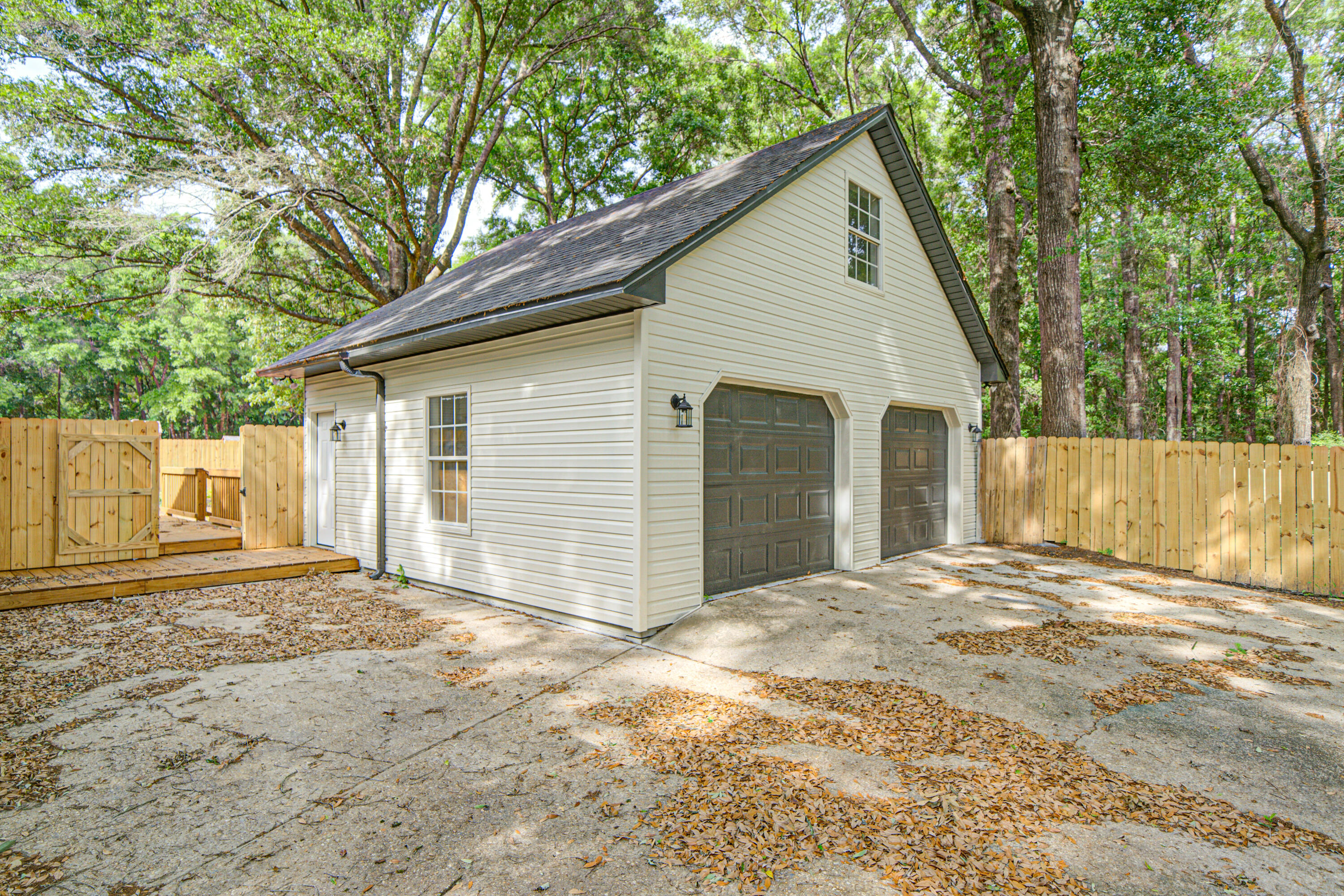 CREEKSIDE ESTATES - Residential