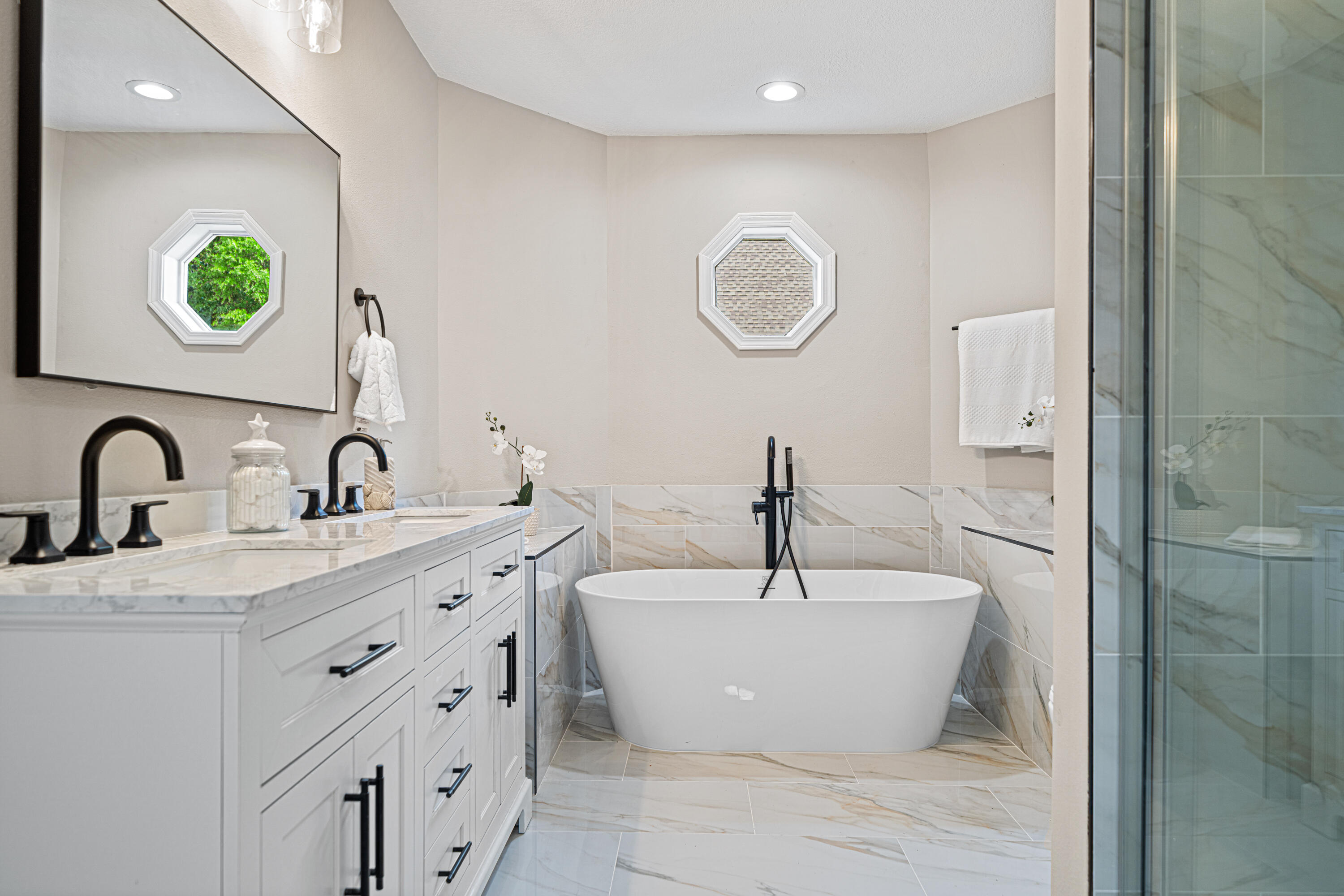 CREEKSIDE ESTATES - Residential