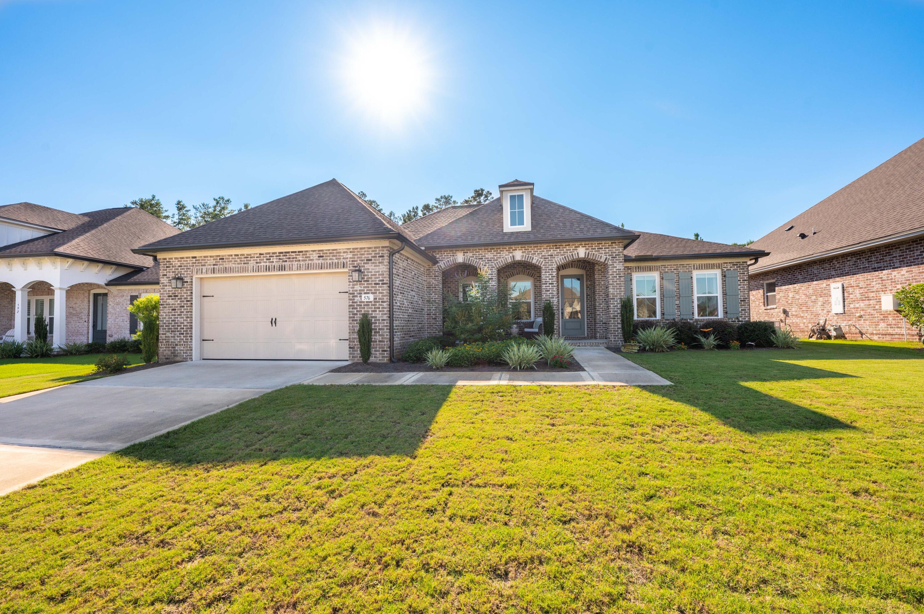 HAMMOCK BAY - Residential