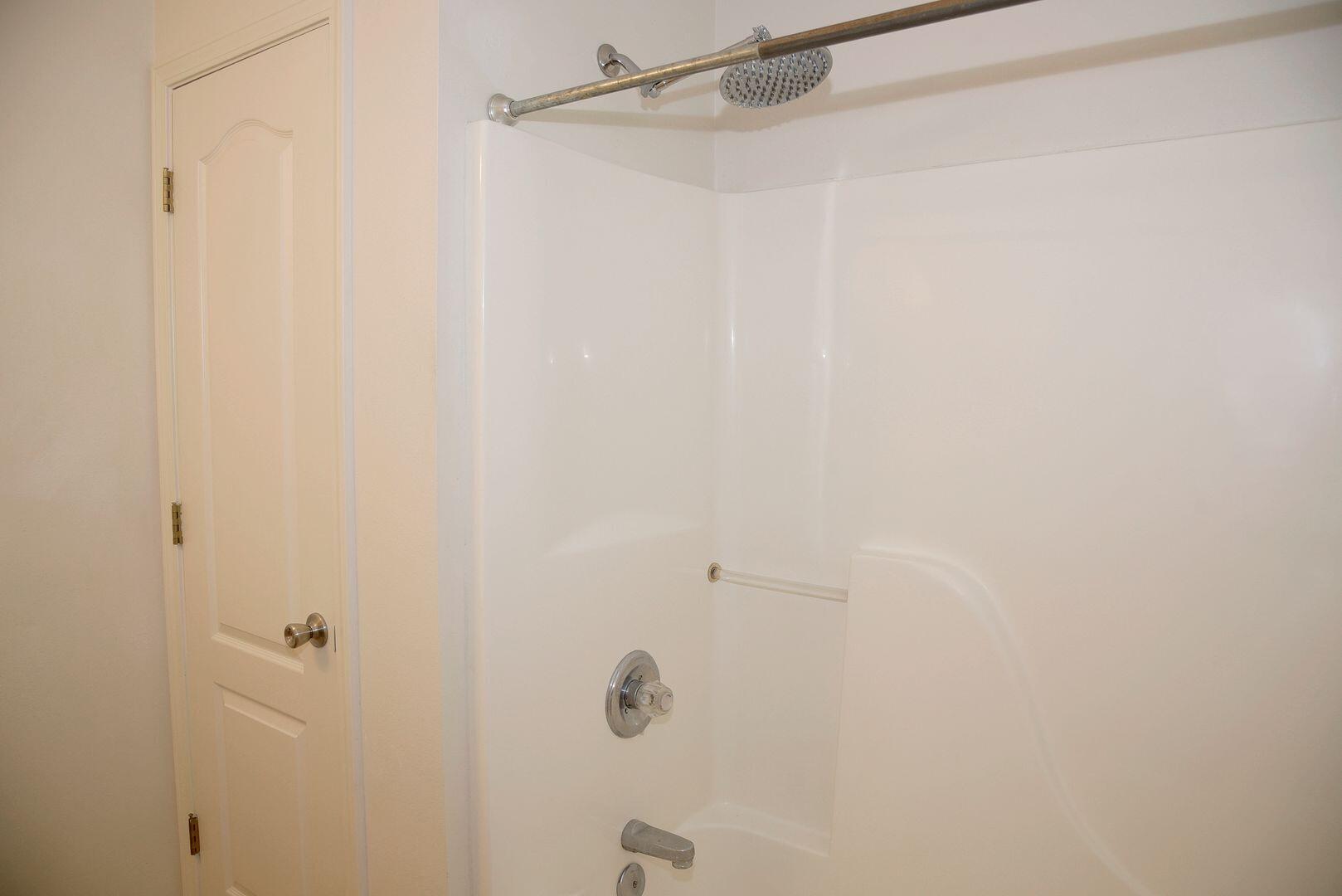 SHAY-LIN T/H - Residential Lease