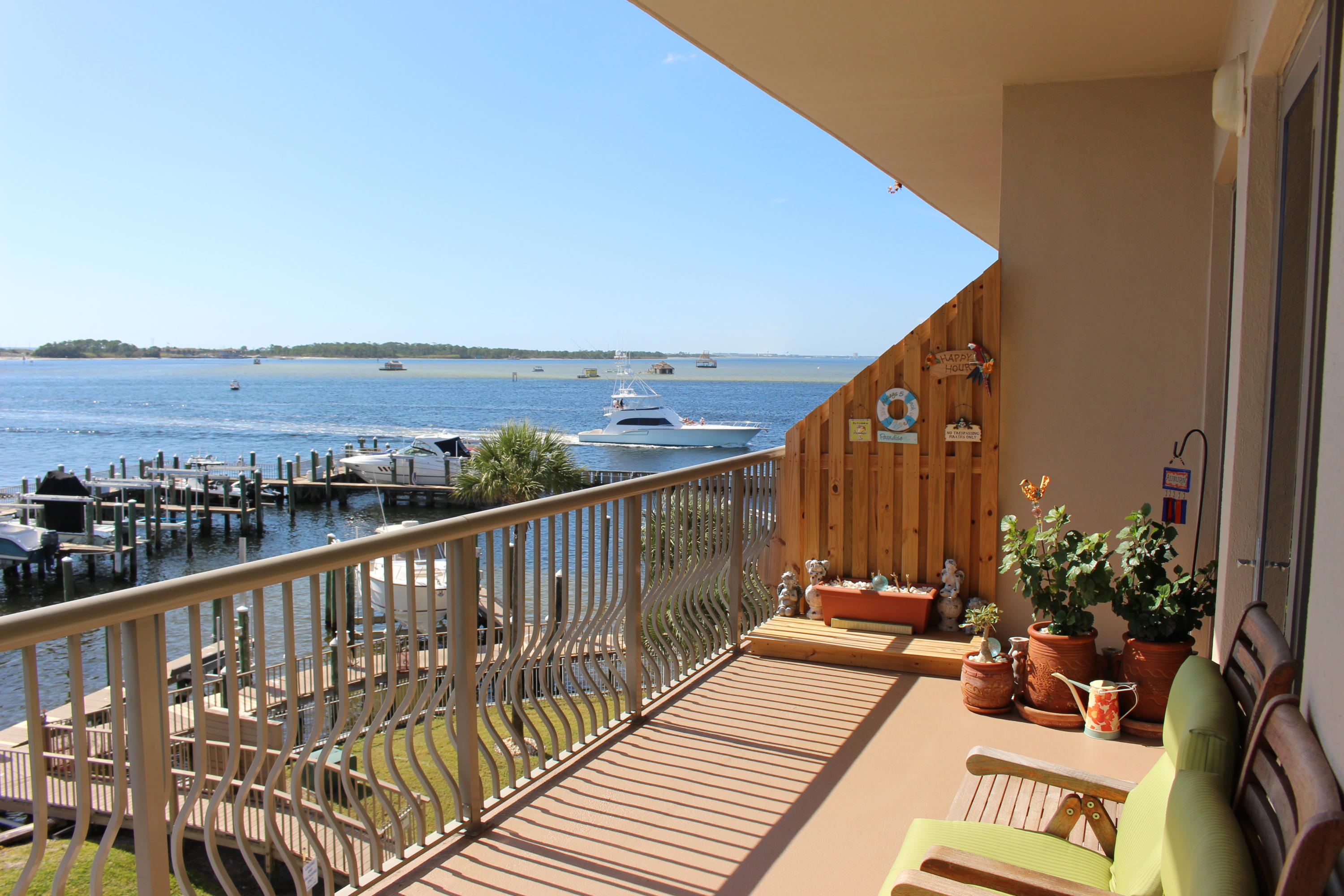 SIDES MORENO POINT WEST - Residential