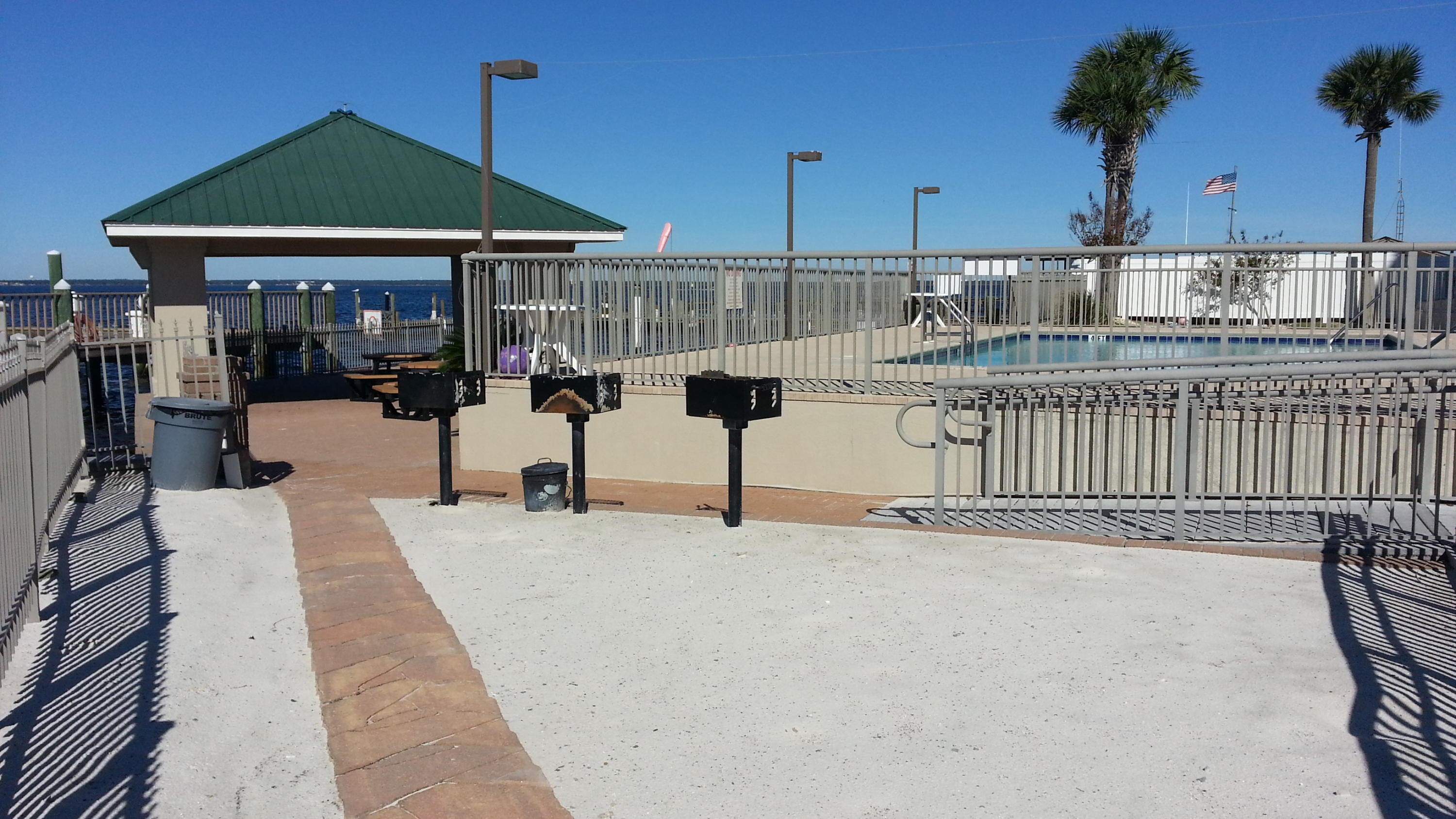 SIDES MORENO POINT WEST - Residential