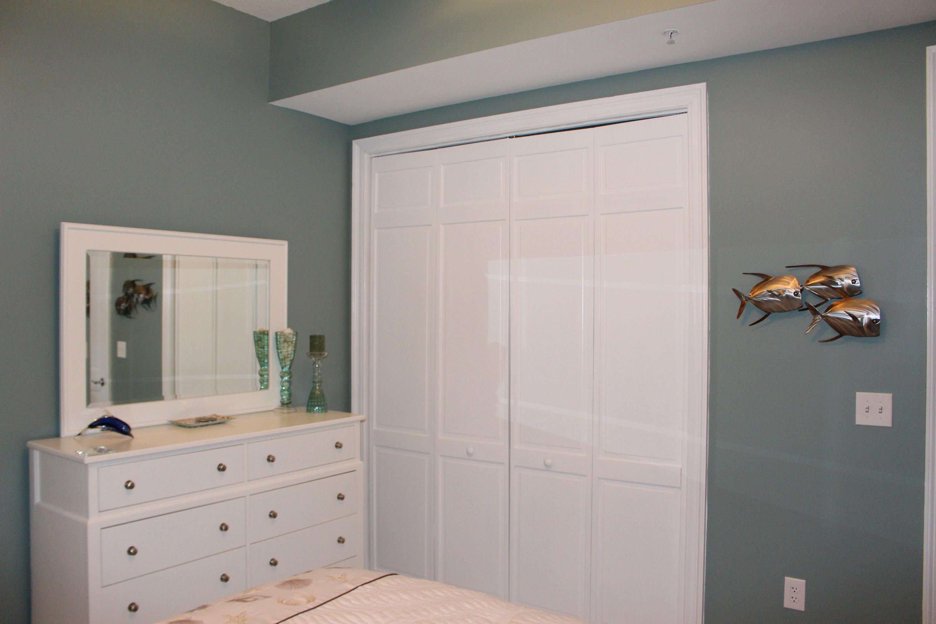 SIDES MORENO POINT WEST - Residential