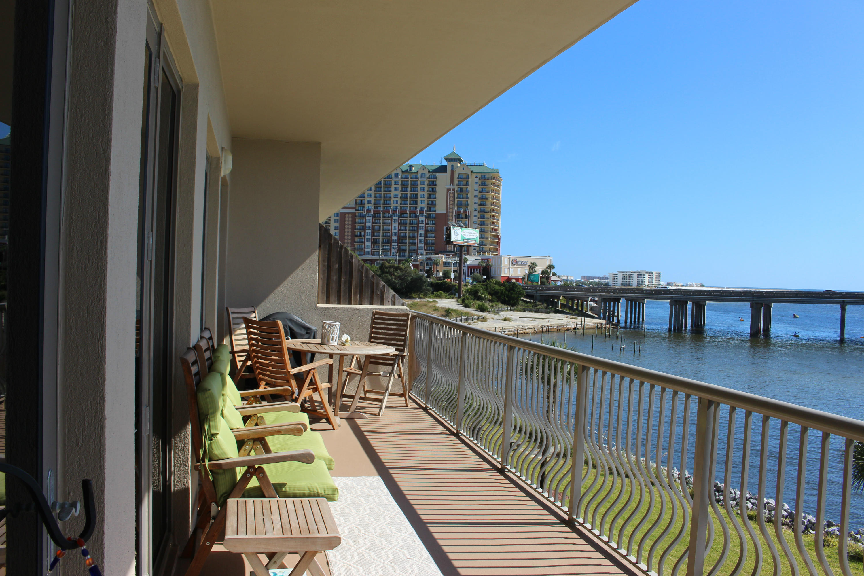 SIDES MORENO POINT WEST - Residential