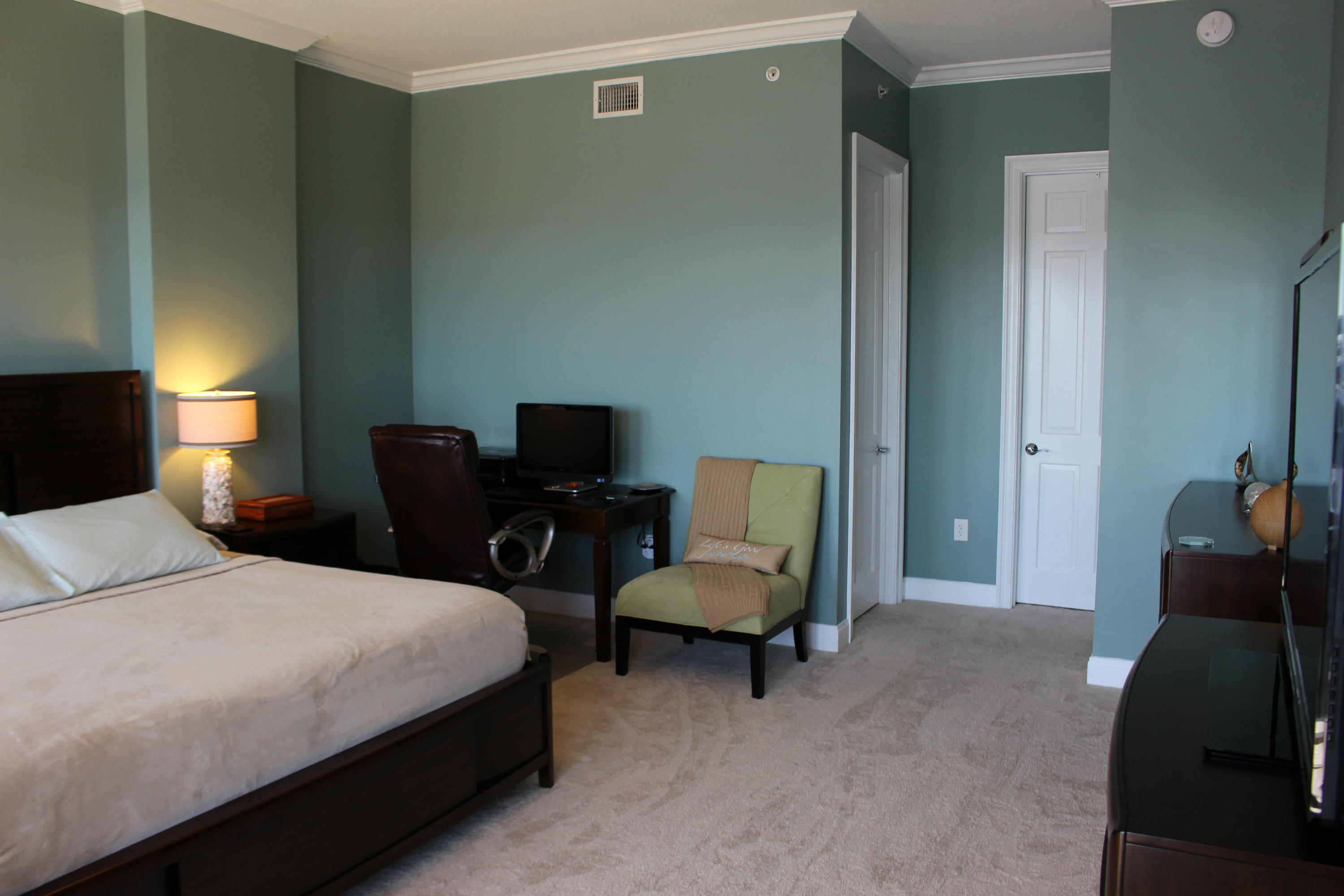 SIDES MORENO POINT WEST - Residential