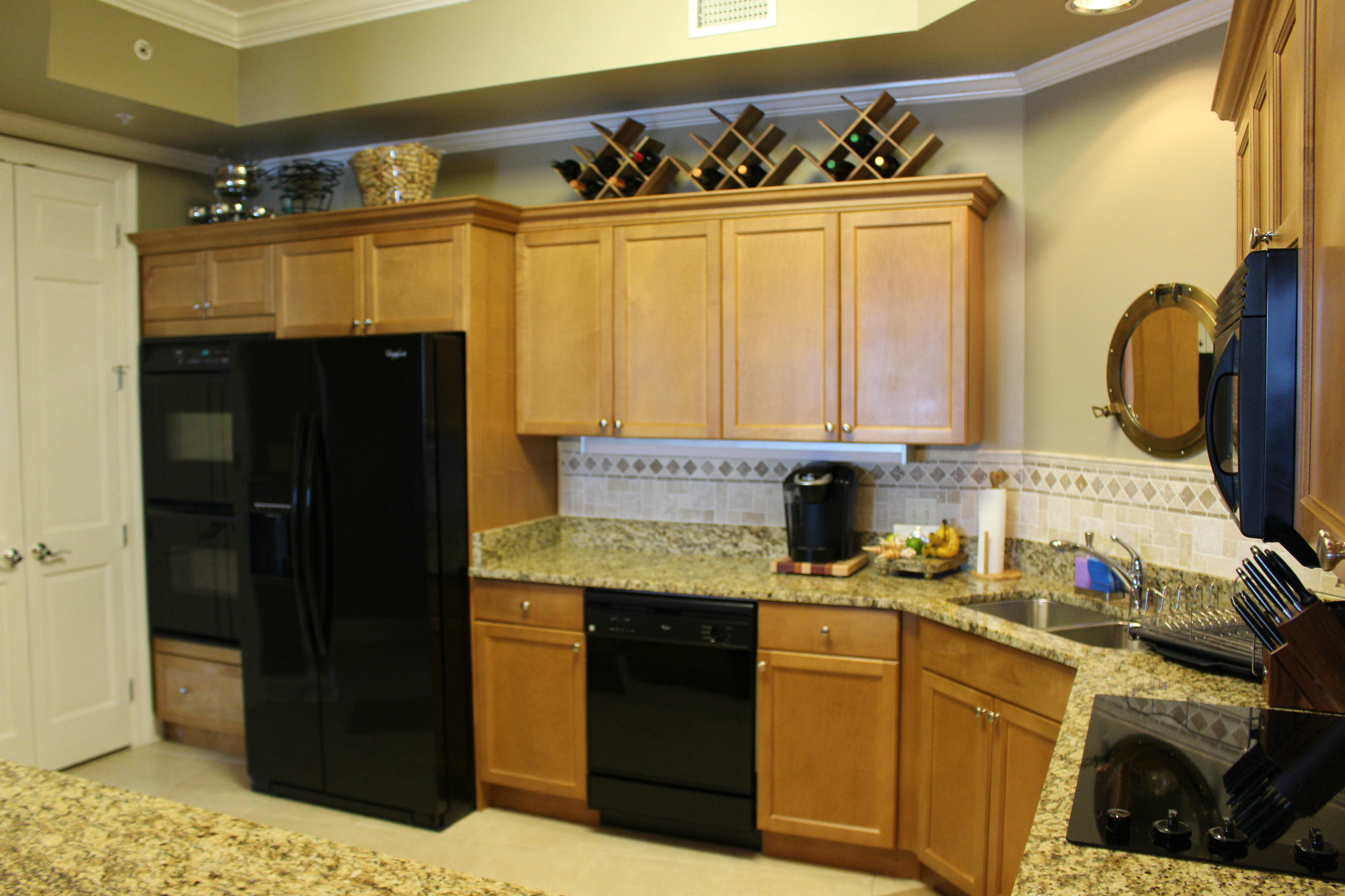 SIDES MORENO POINT WEST - Residential