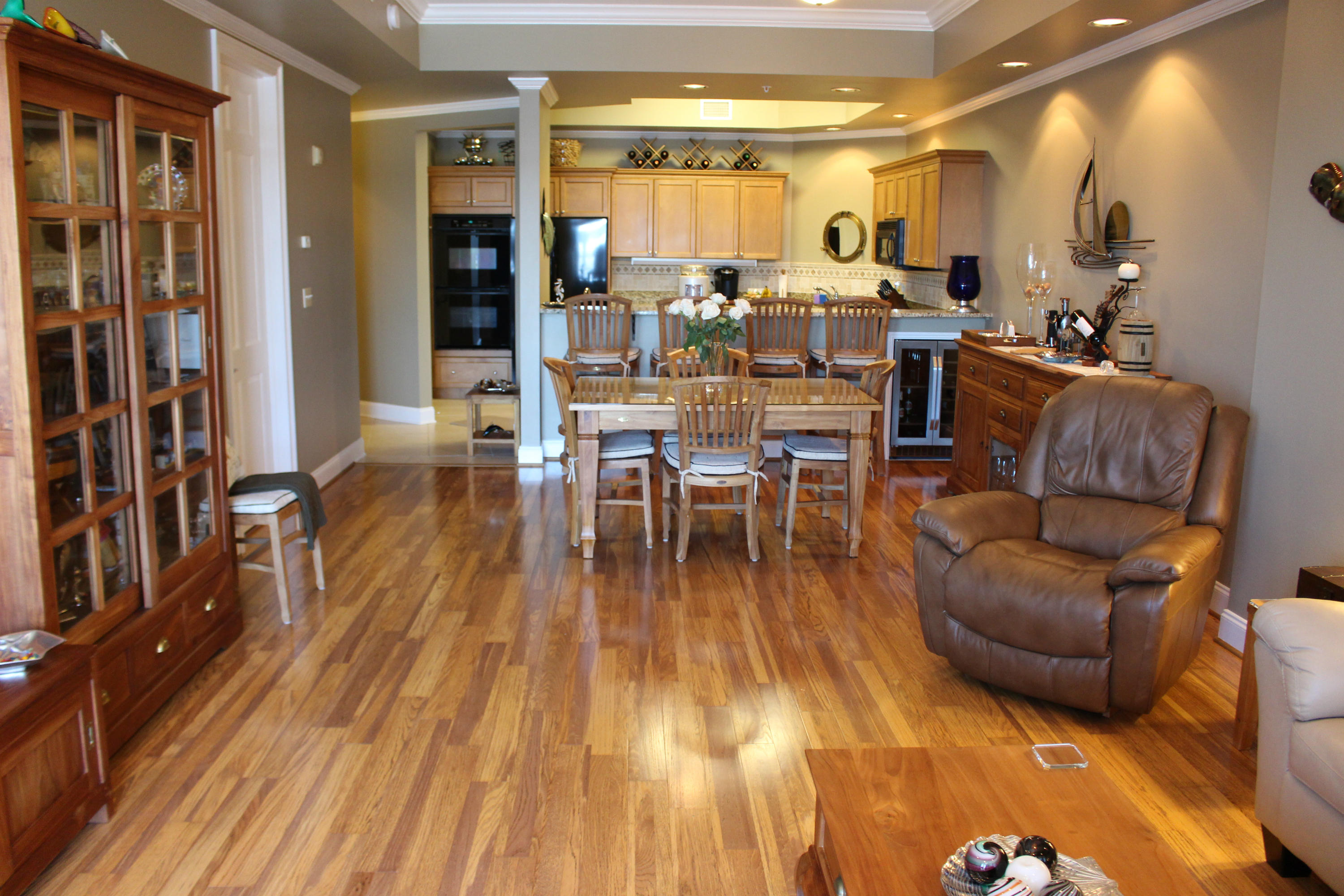 SIDES MORENO POINT WEST - Residential