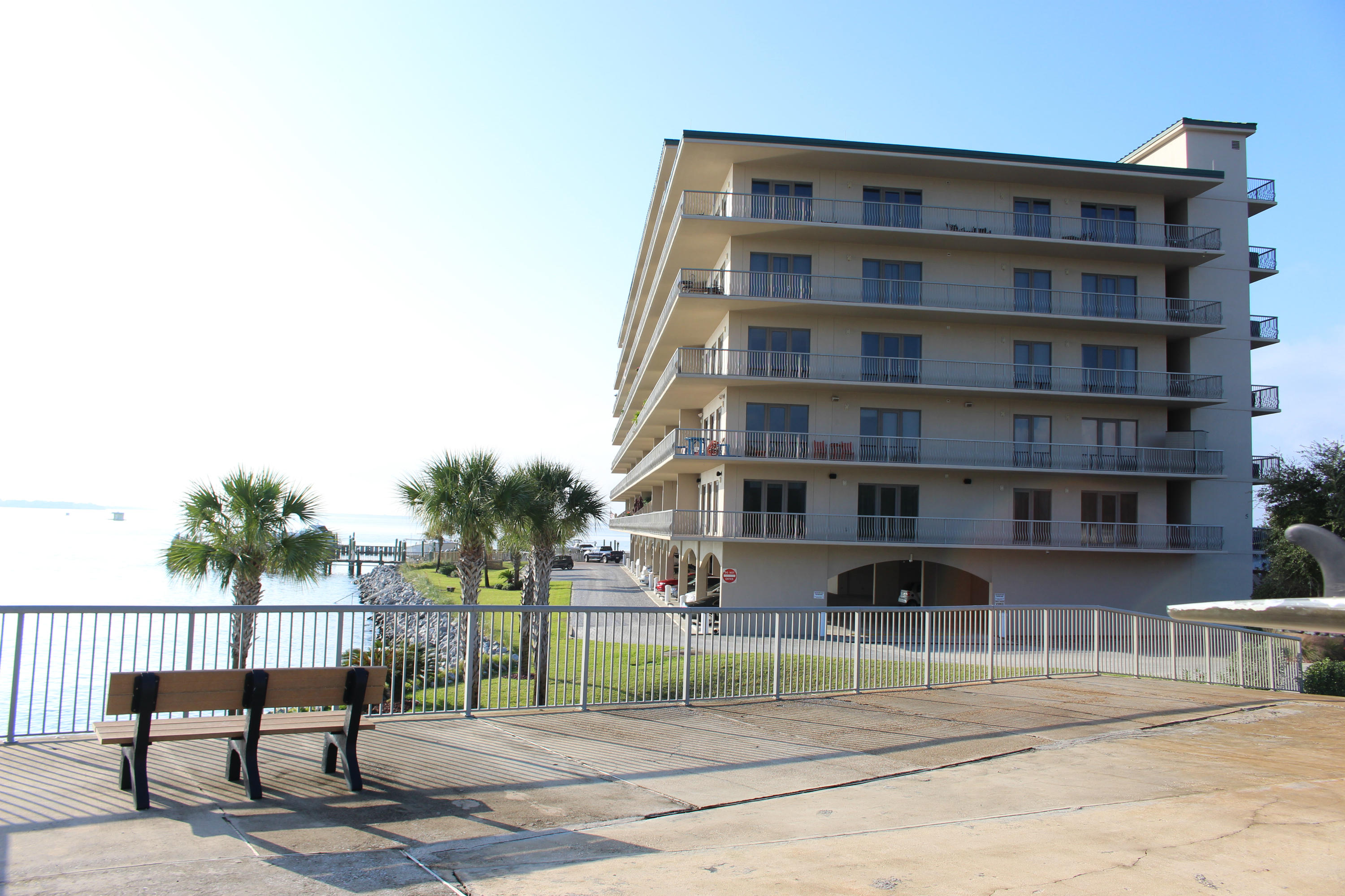 SIDES MORENO POINT WEST - Residential