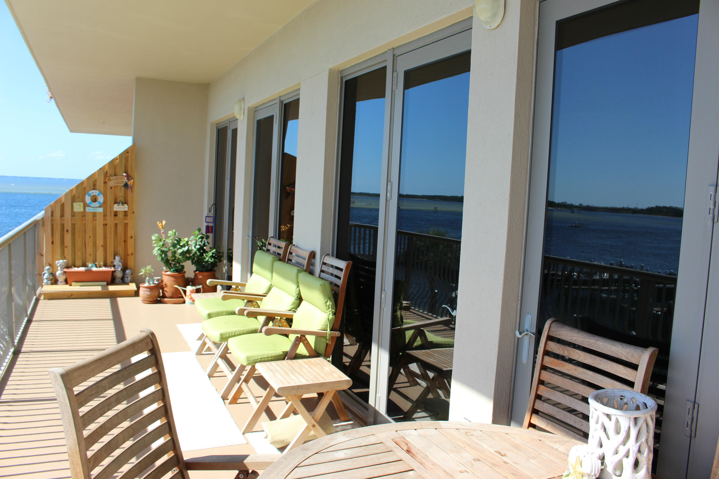 SIDES MORENO POINT WEST - Residential