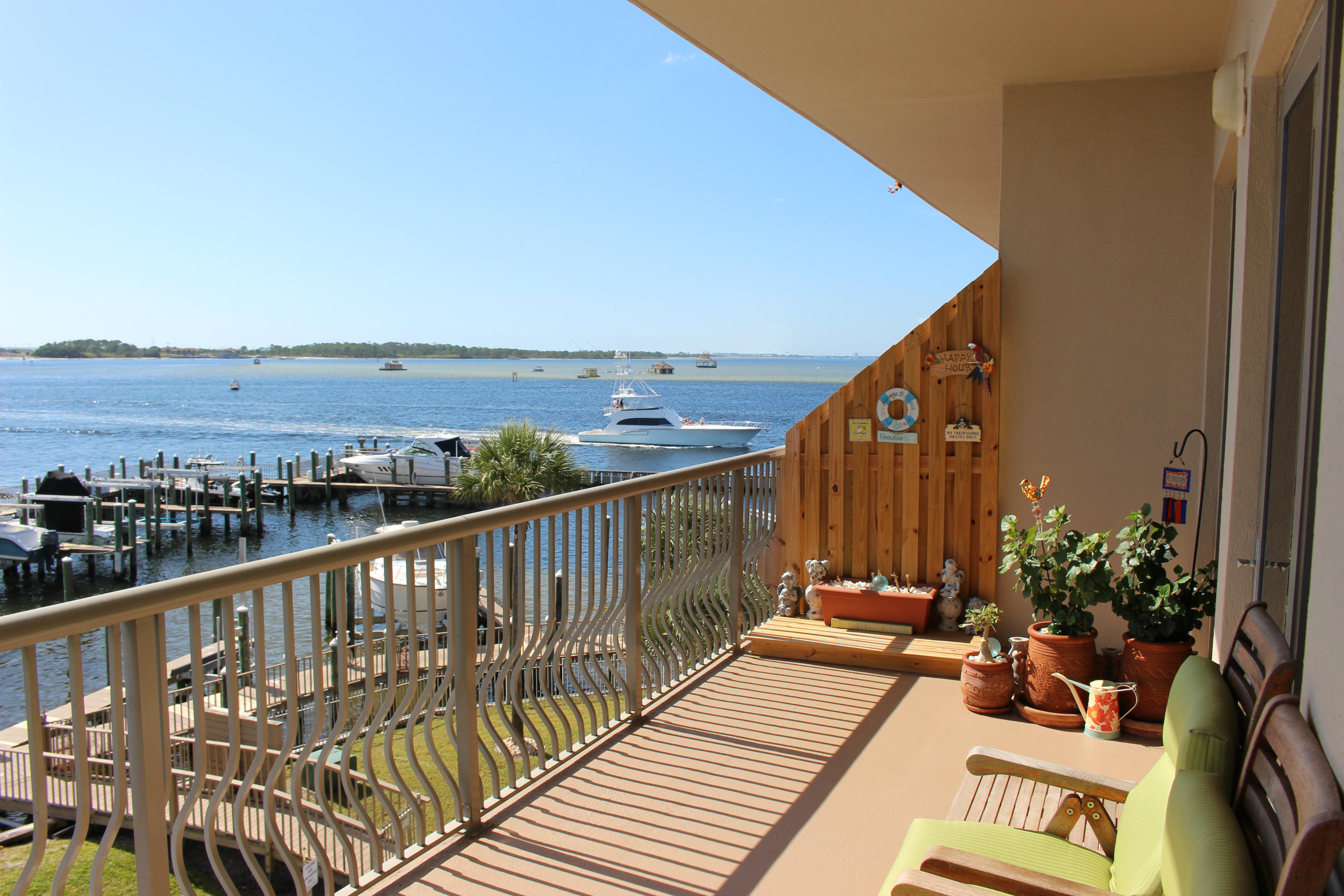 SIDES MORENO POINT WEST - Residential