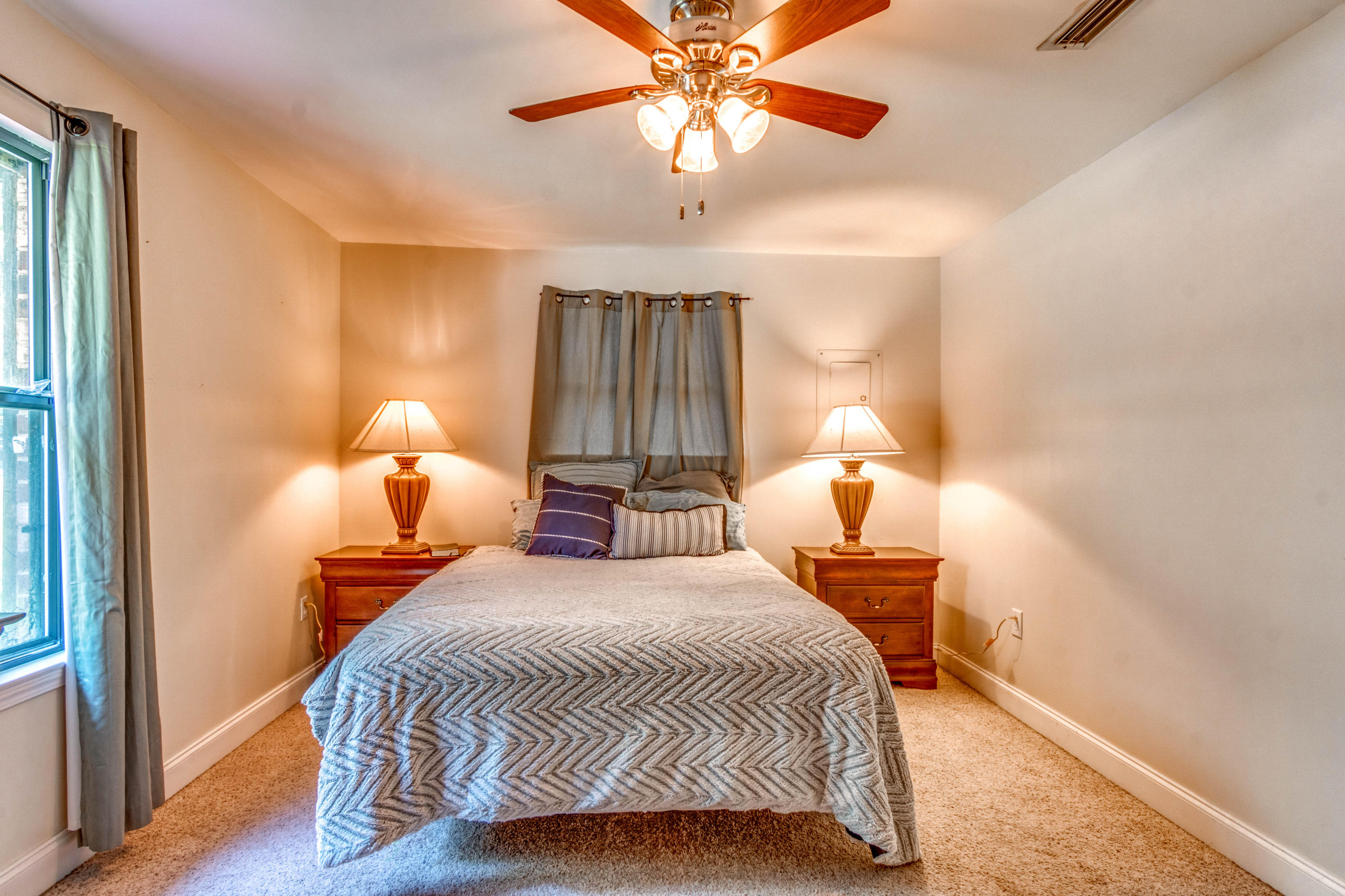 HOLLY HILLS - Residential