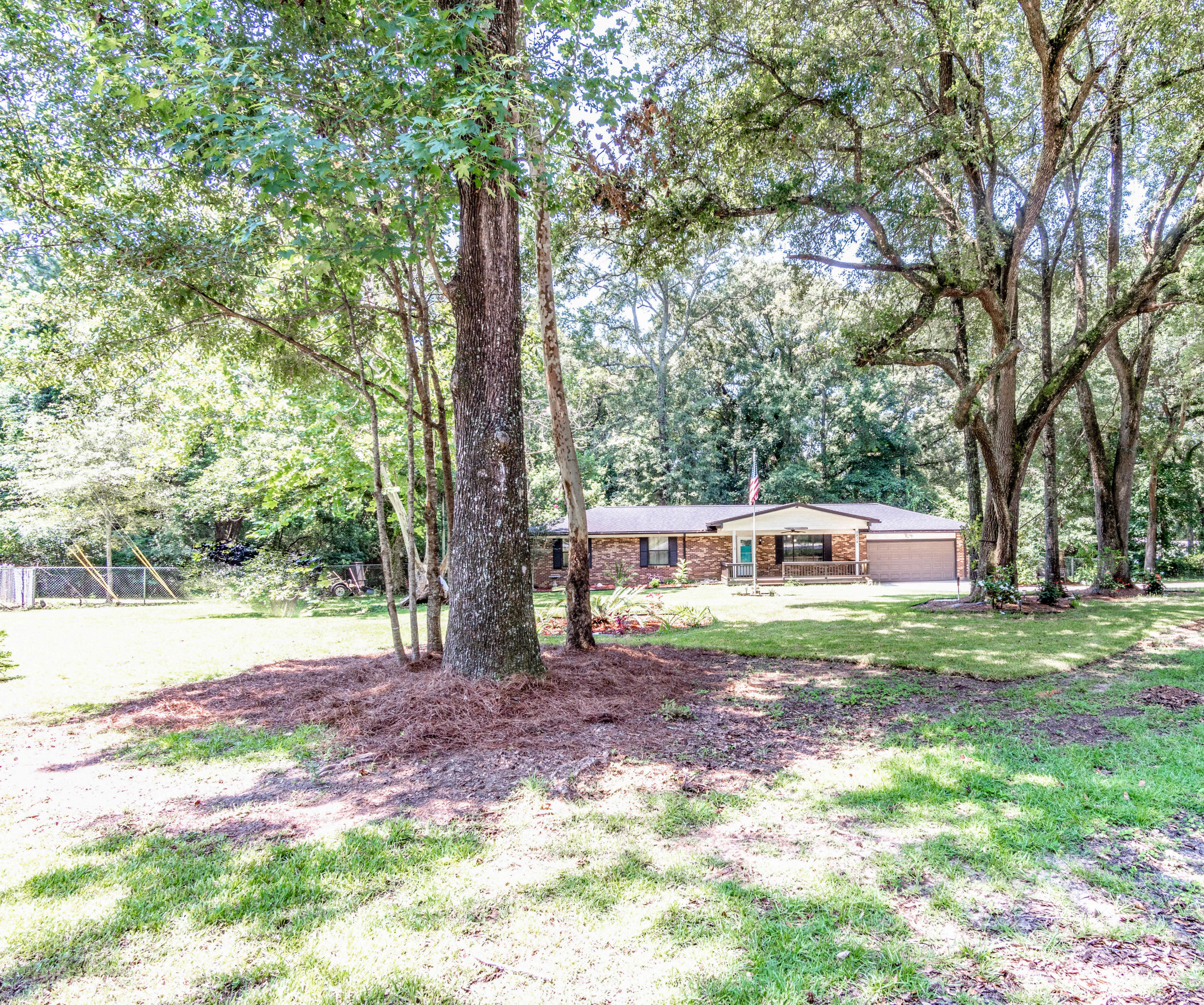 HOLLY HILLS - Residential