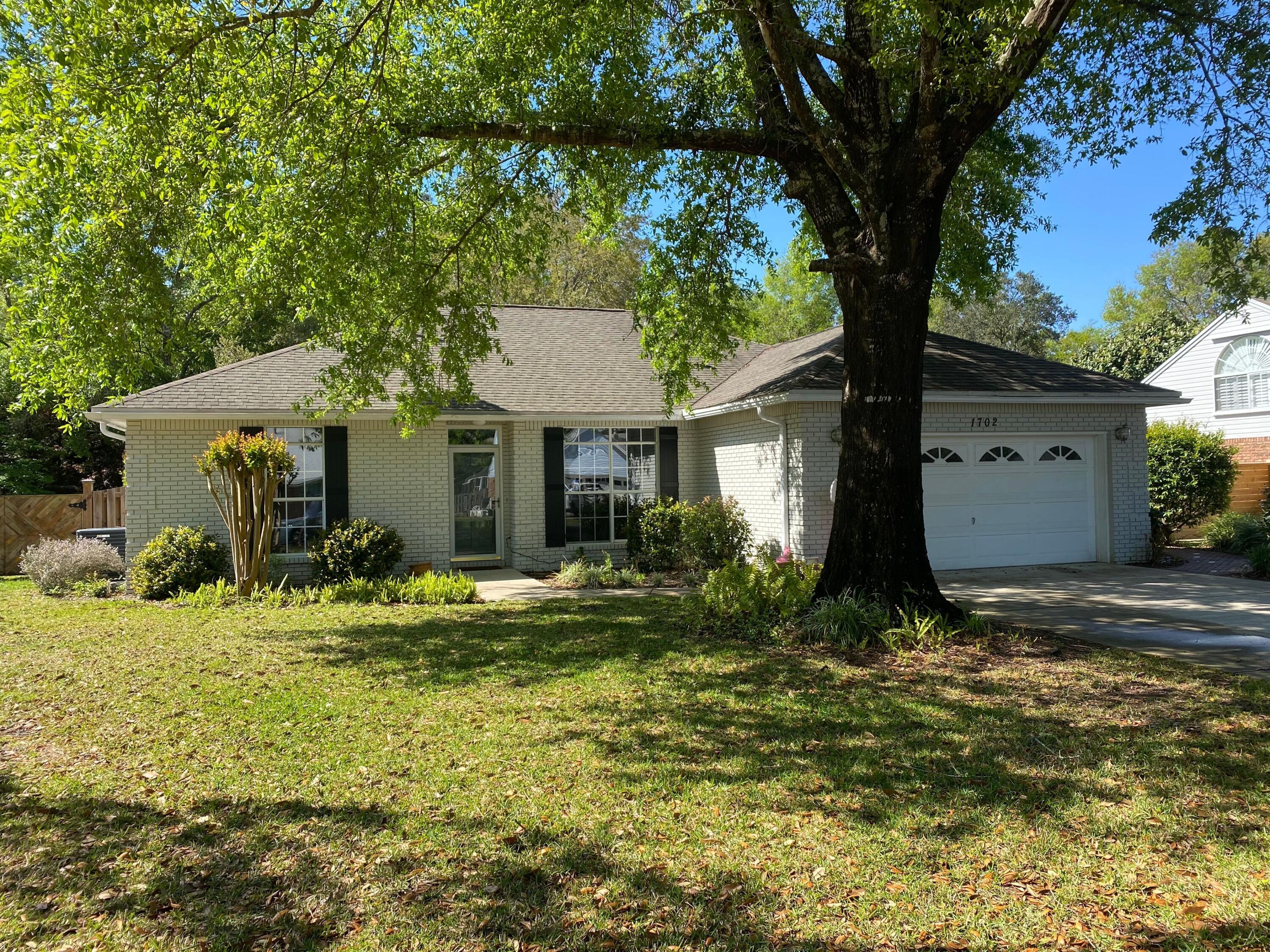 MOSSY OAKS - Residential