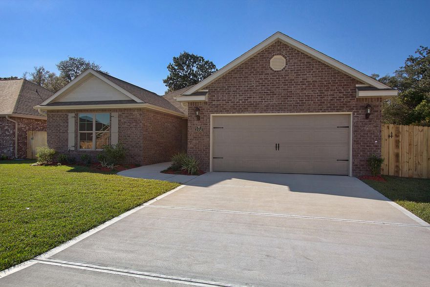 Now Selling MAJESTIC OAKS AT OCEAN CITY  The largest and most significant all new subdivision in Fort Walton Beach in at least ten years. A hometown builder with an impeccable reputation for quality and numerous Parade of Homes awards has begun construction on the first 6 of 40 new luxury homes to be built in this exciting new neighborhood located just off of Racetrack Road. Ideal location - close to shopping, schools, medical facilities, beautiful white sand beaches and numerous employment opportunities including Eglin & Hurlburt Air Force Bases and the 7th Special Forces Base. The neighborhood is also located adjacent to the County's new Stillwell Park with lots of open green space, a walking / jogging path, picnic tables and a basketball court  Great for your active lifestyle!