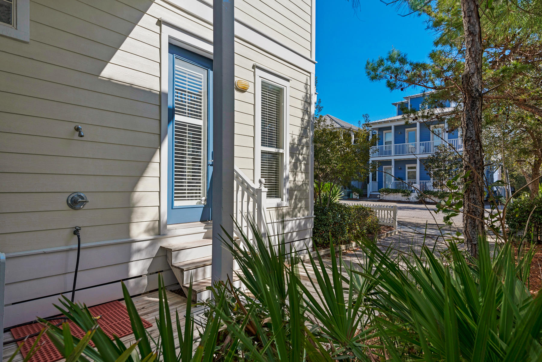 SUMMER'S EDGE - Residential