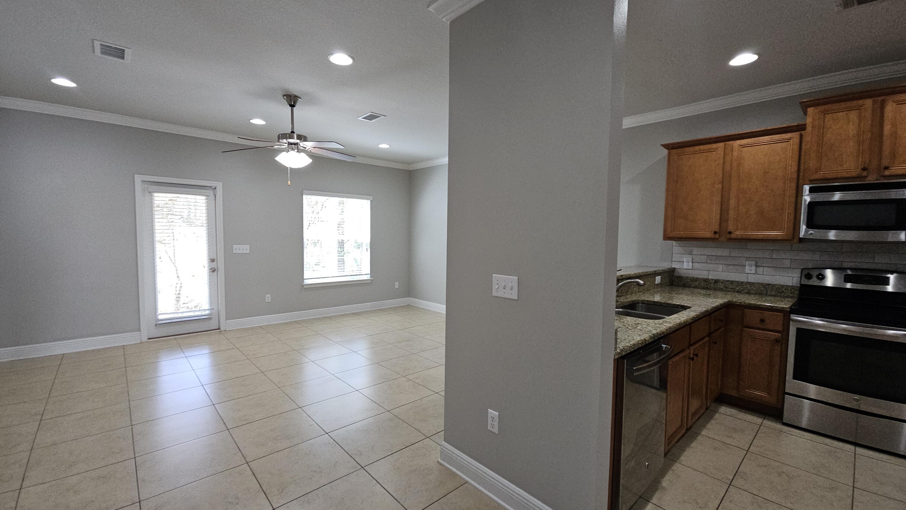 WATER OAKS T/H - Residential Lease