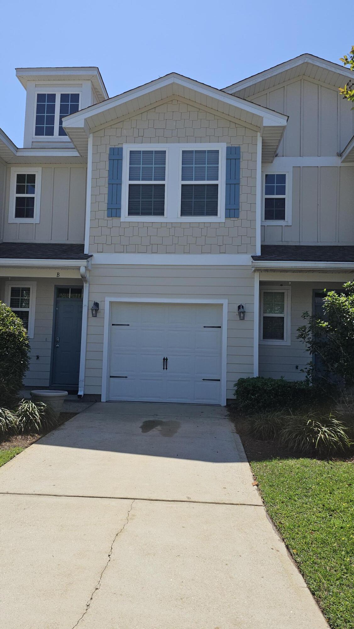 WATER OAKS T/H - Residential Lease