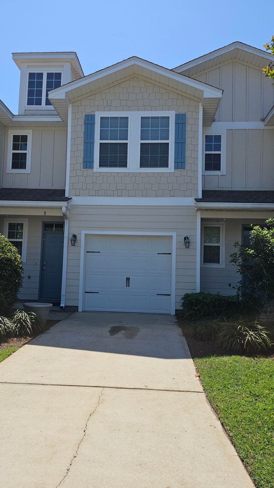 Super cute 3-bedroom, 2.5-bath townhome nestled in Santa Rosa Beach, just minutes away from the pristine emerald waters and white sugar sand beaches. This charming home boasts neutral paint tones and tile flooring throughout the main floor, with LVP flooring upstairs. Enjoy the convenience of a 1-car garage, as well! Spacious living room that flows seamlessly into the lovely kitchen adorned with granite countertops, stainless steel appliances (including a flat cooktop stove), pantry, and breakfast bar - perfect for entertaining guests. A half guest bath is also conveniently located on this level. Out back there is an open patio. Venture upstairs to discover the primary bedroom, featuring its own en suite bathroom complete with a dual vanity and walk-in tiled shower. Two additional guest
