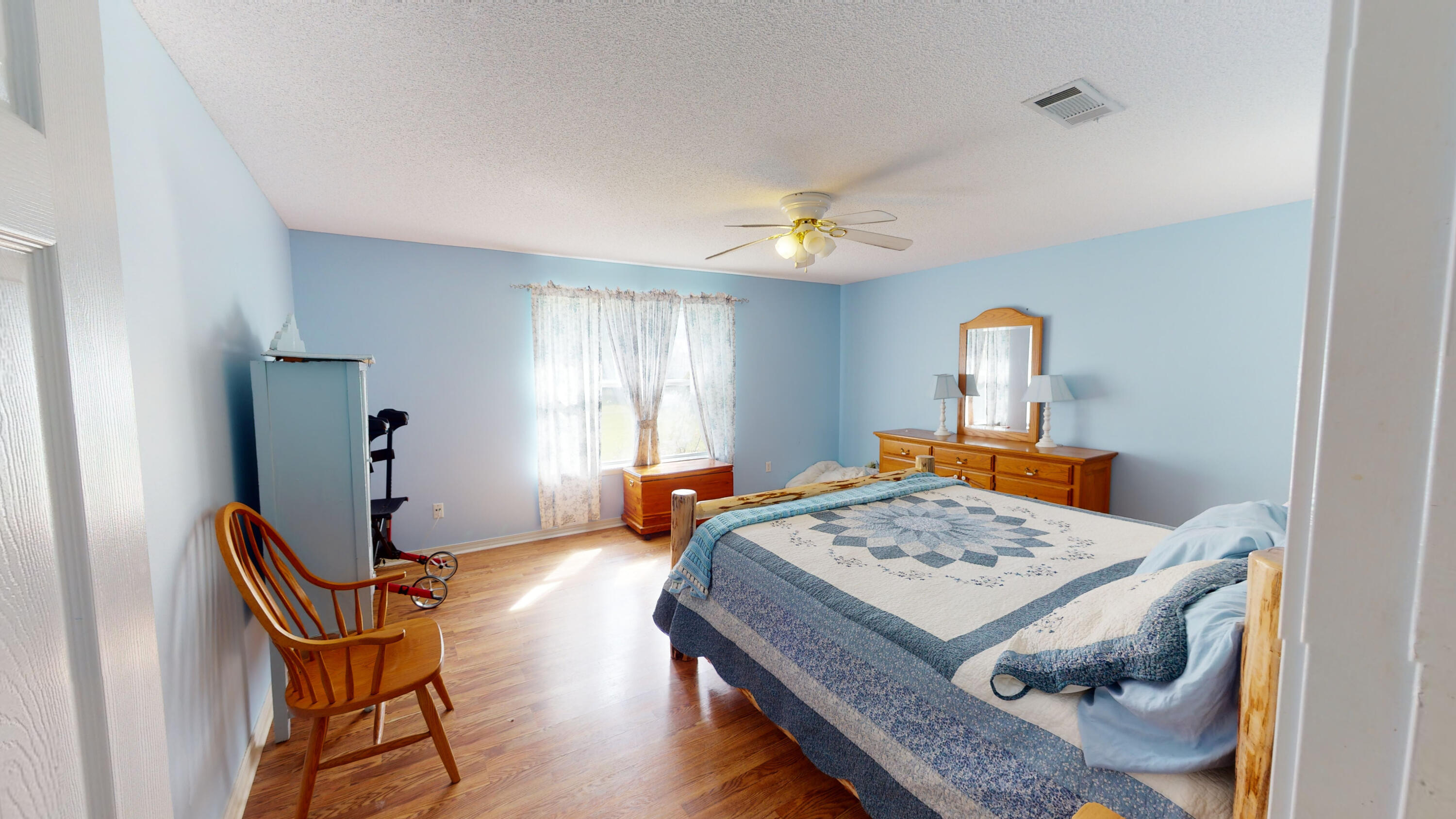 HOLLEY BY THE SEA - Residential