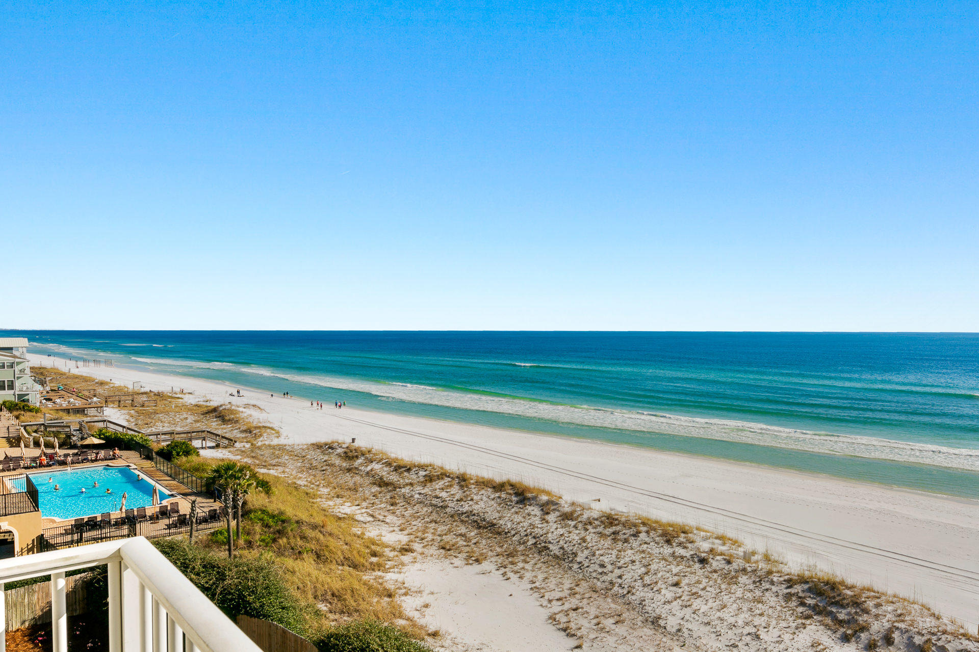 SUMMERCHASE CONDOInn at Crystal Beach - Residential