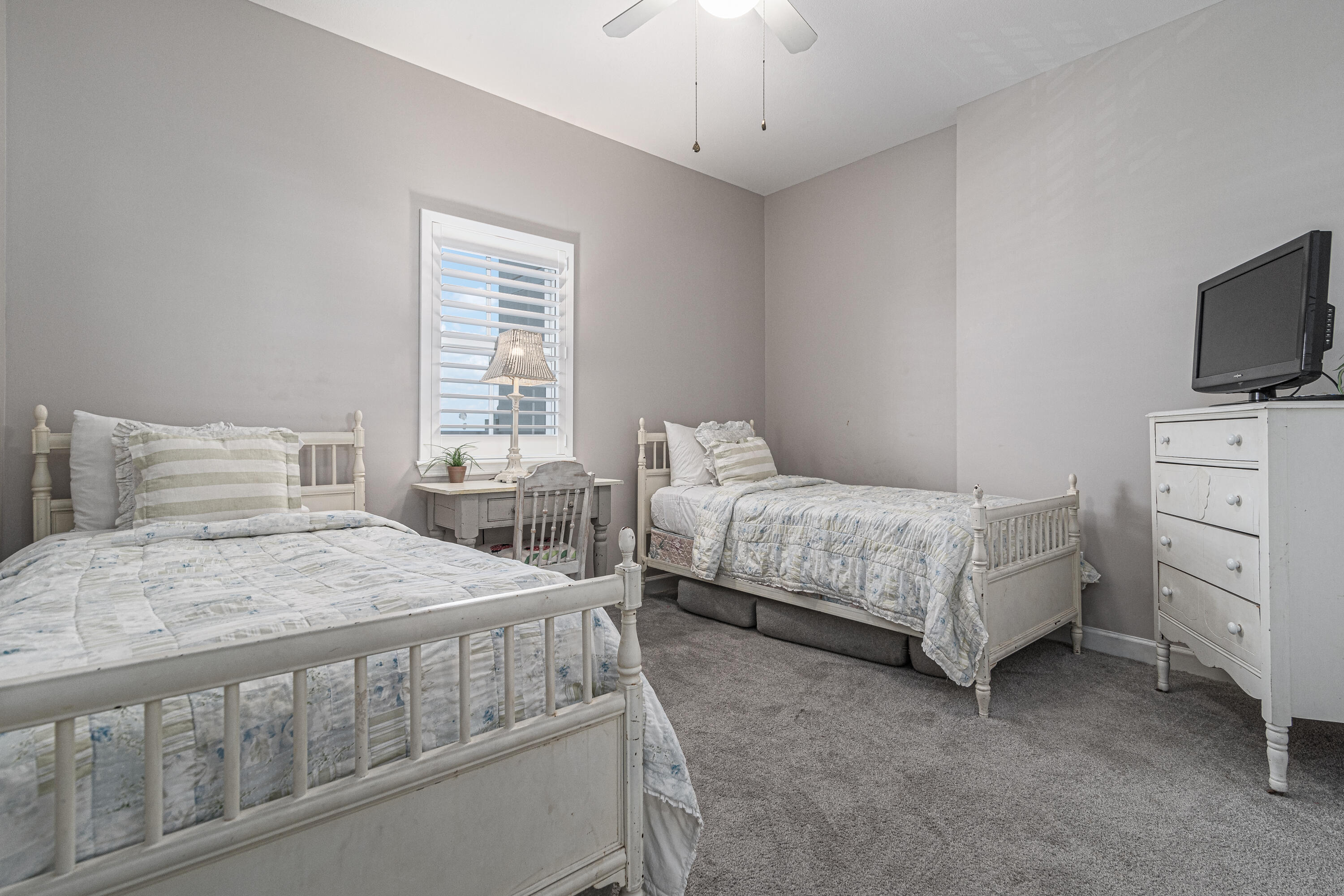 SUMMERCHASE CONDOInn at Crystal Beach - Residential