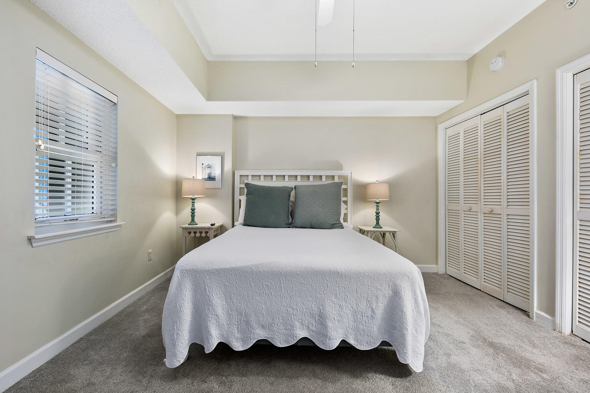 SUMMERCHASE CONDOInn at Crystal Beach - Residential
