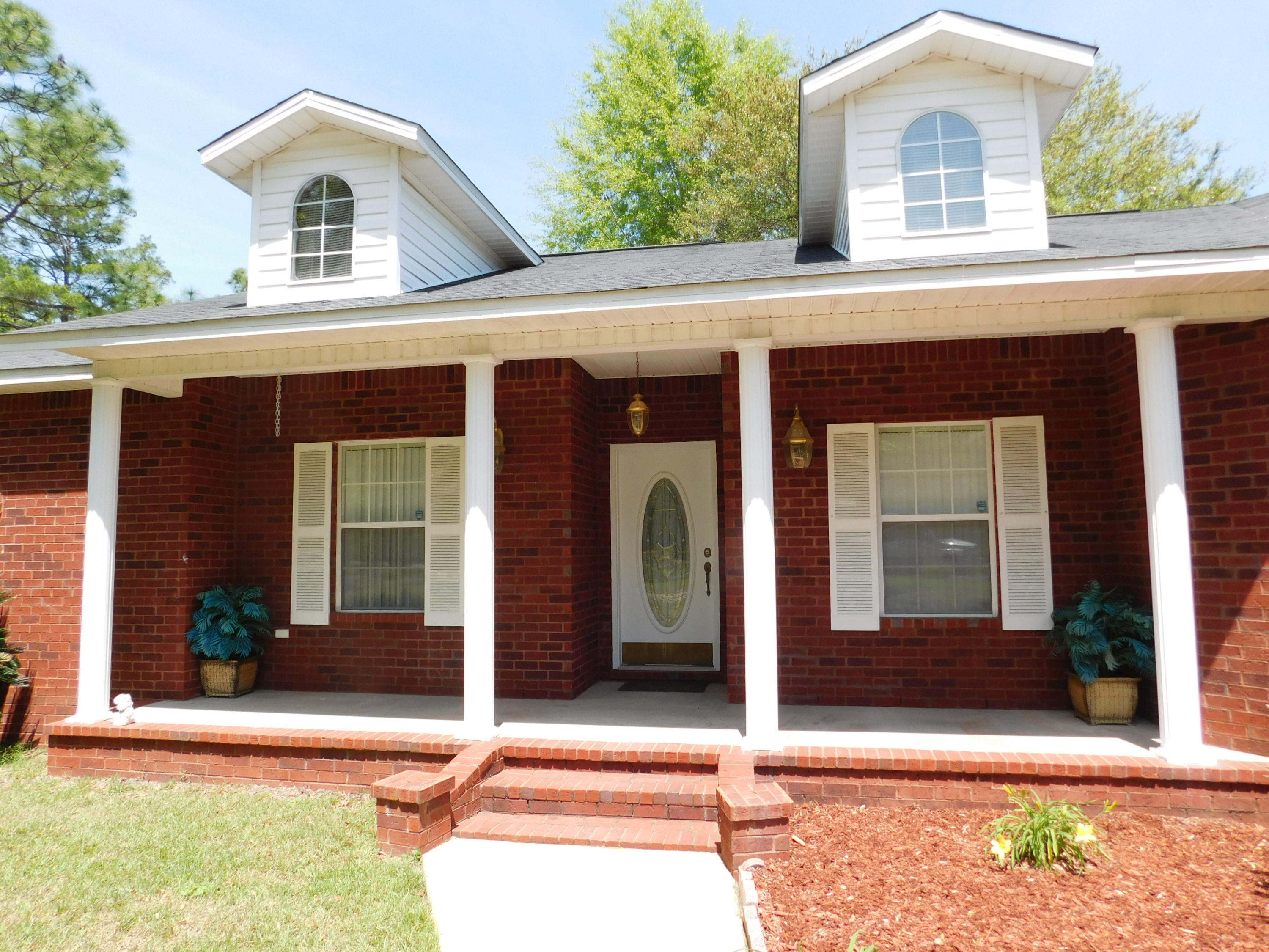 LUCKY G RANCHETTES - Residential