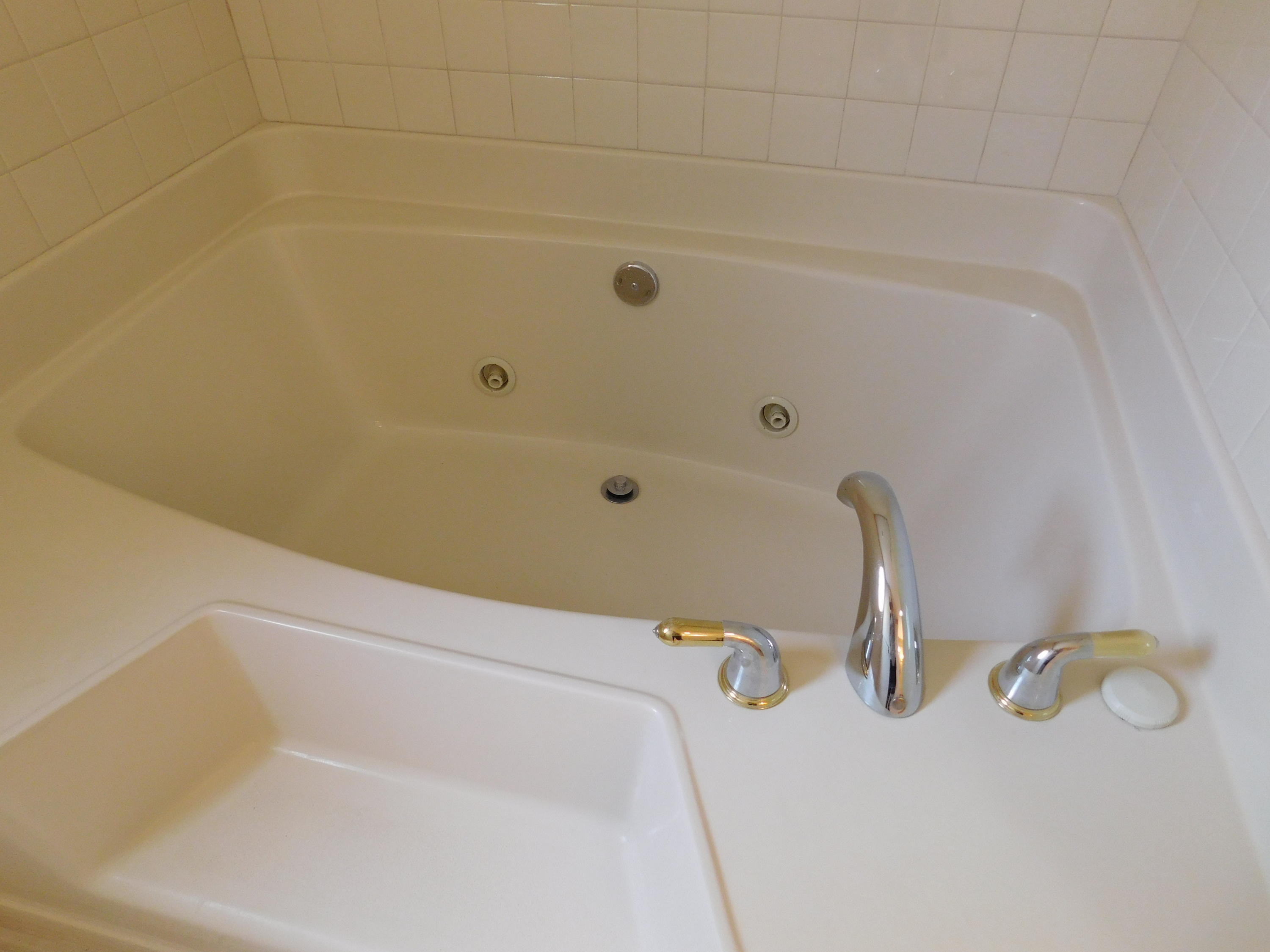 LUCKY G RANCHETTES - Residential