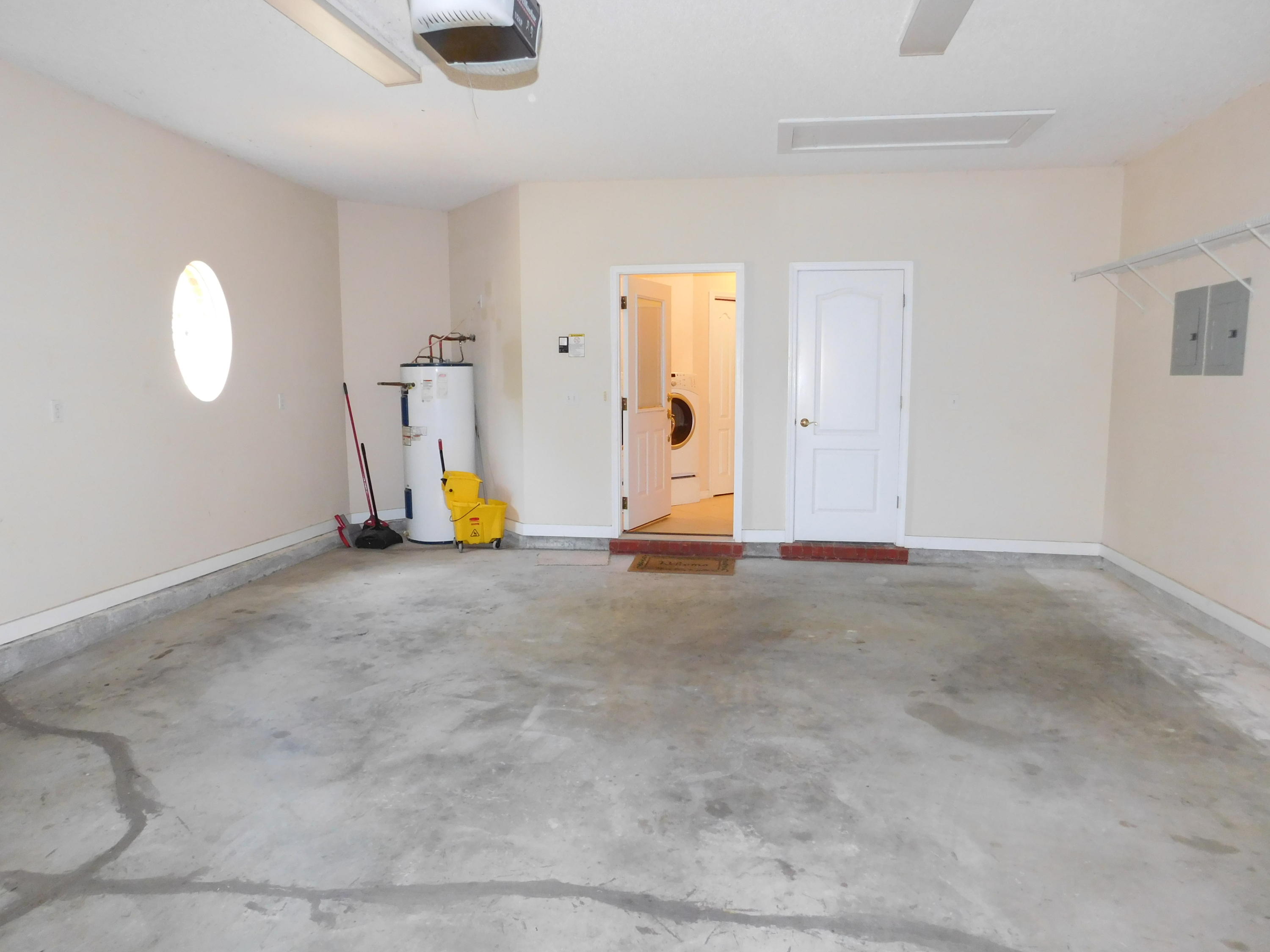 LUCKY G RANCHETTES - Residential