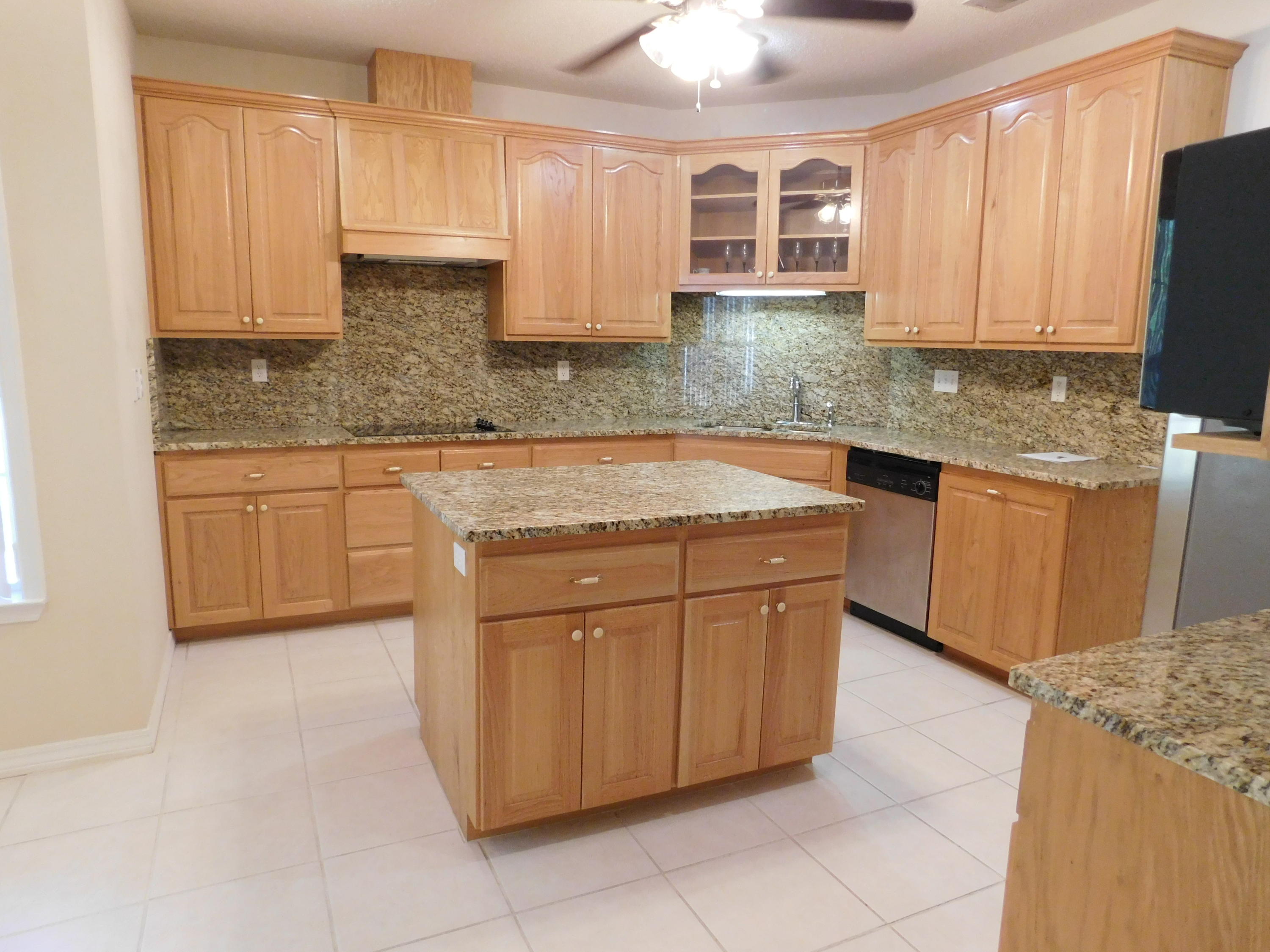 LUCKY G RANCHETTES - Residential