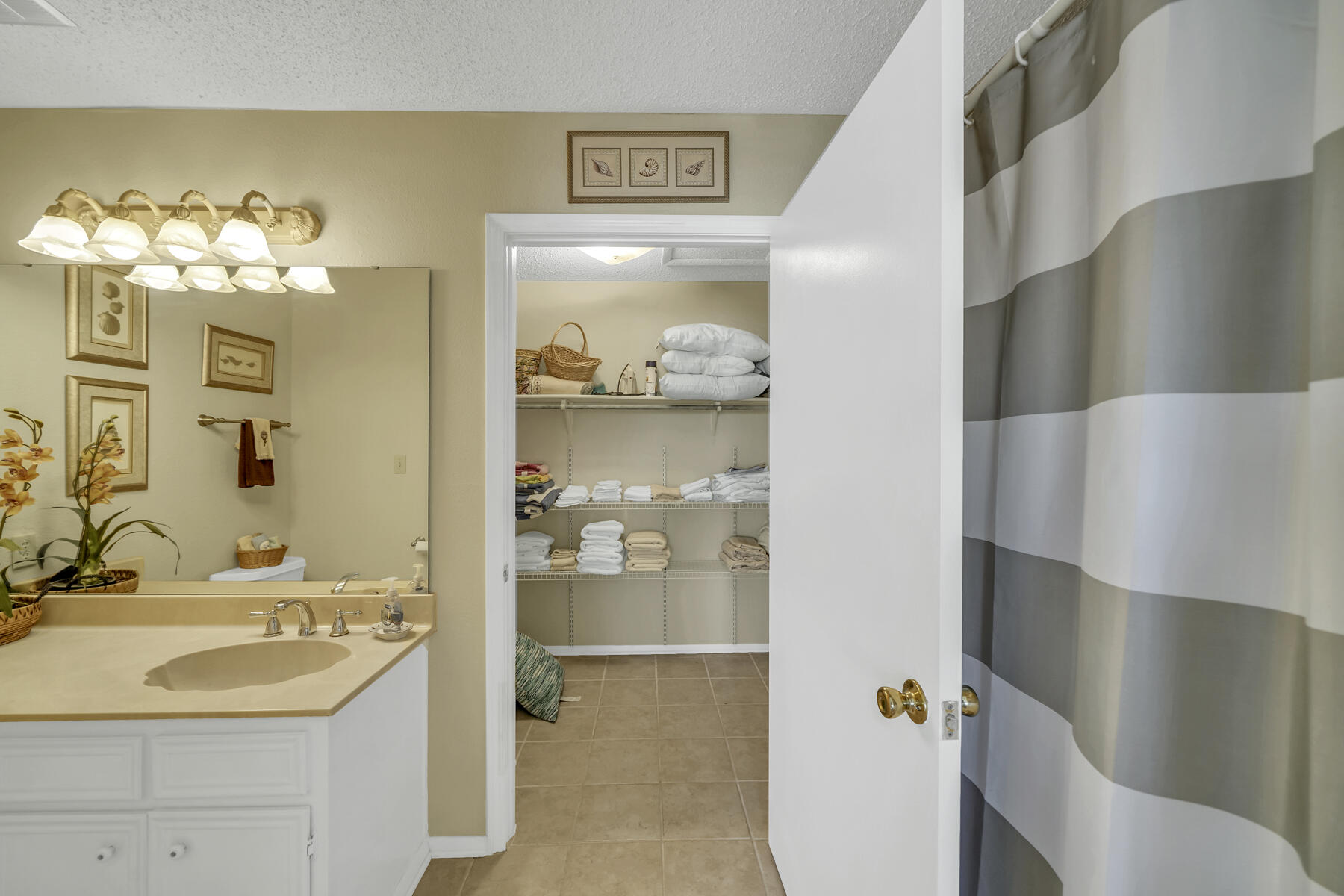 QUAYS PHASE I - Residential