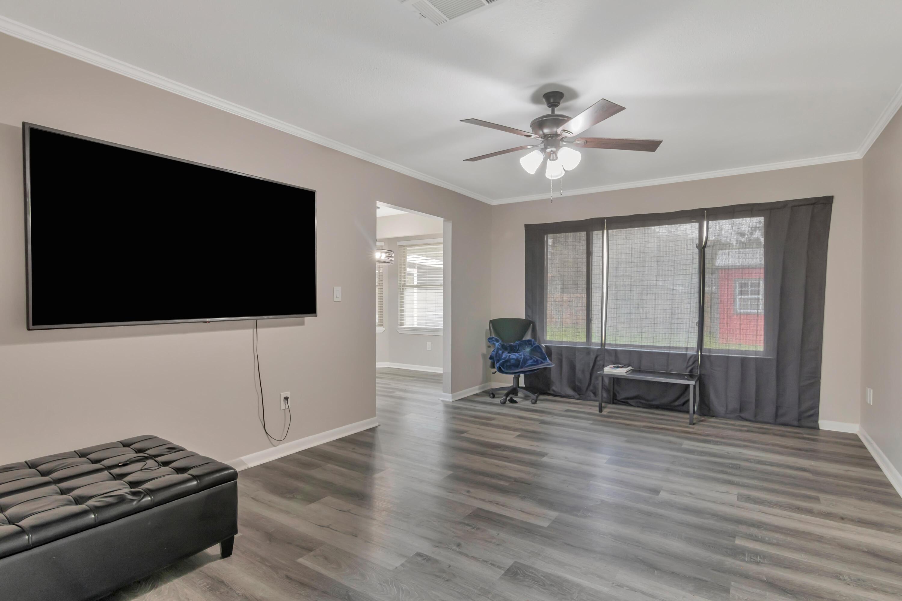 NICEVILLE (222200.00) - Residential