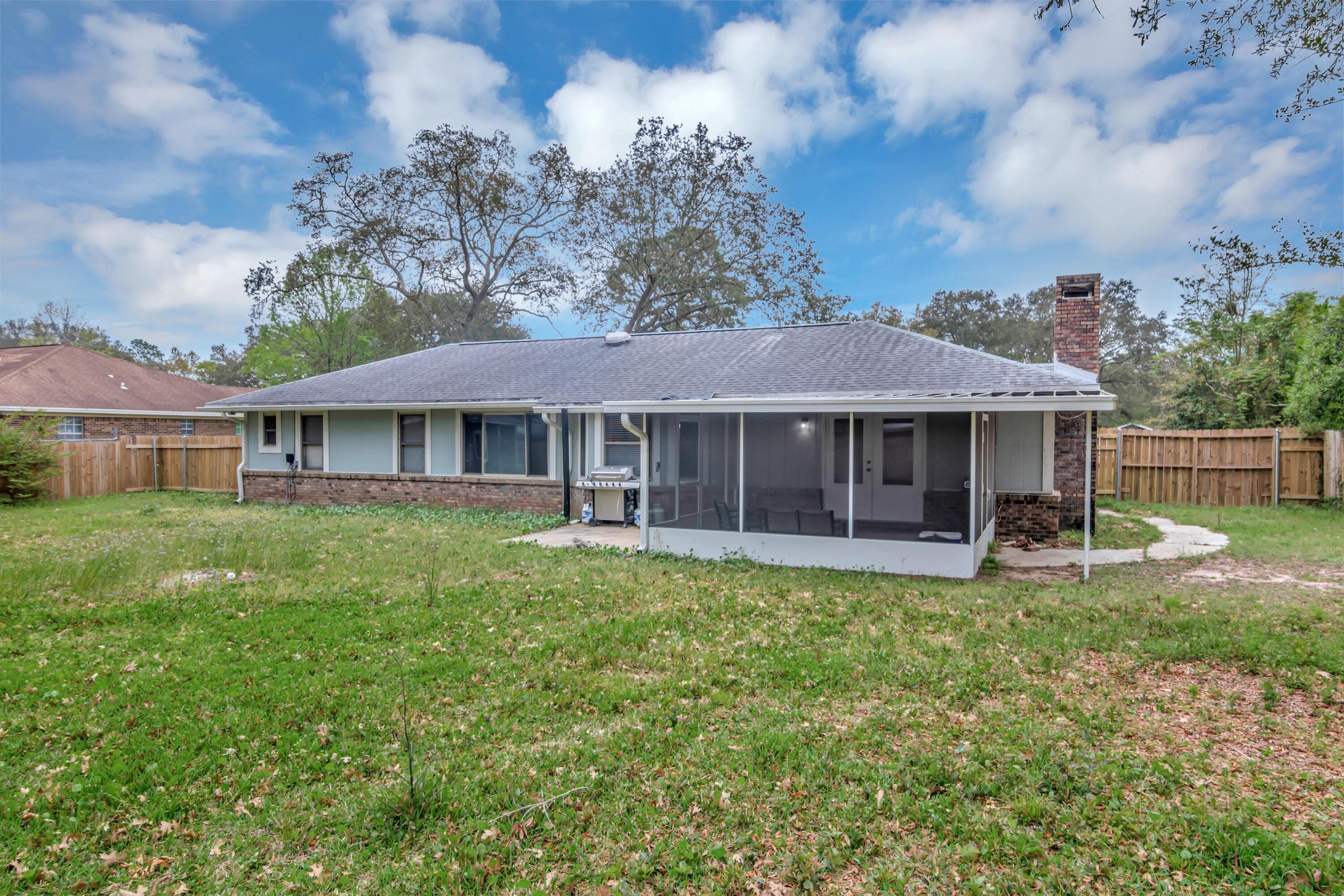 NICEVILLE (222200.00) - Residential