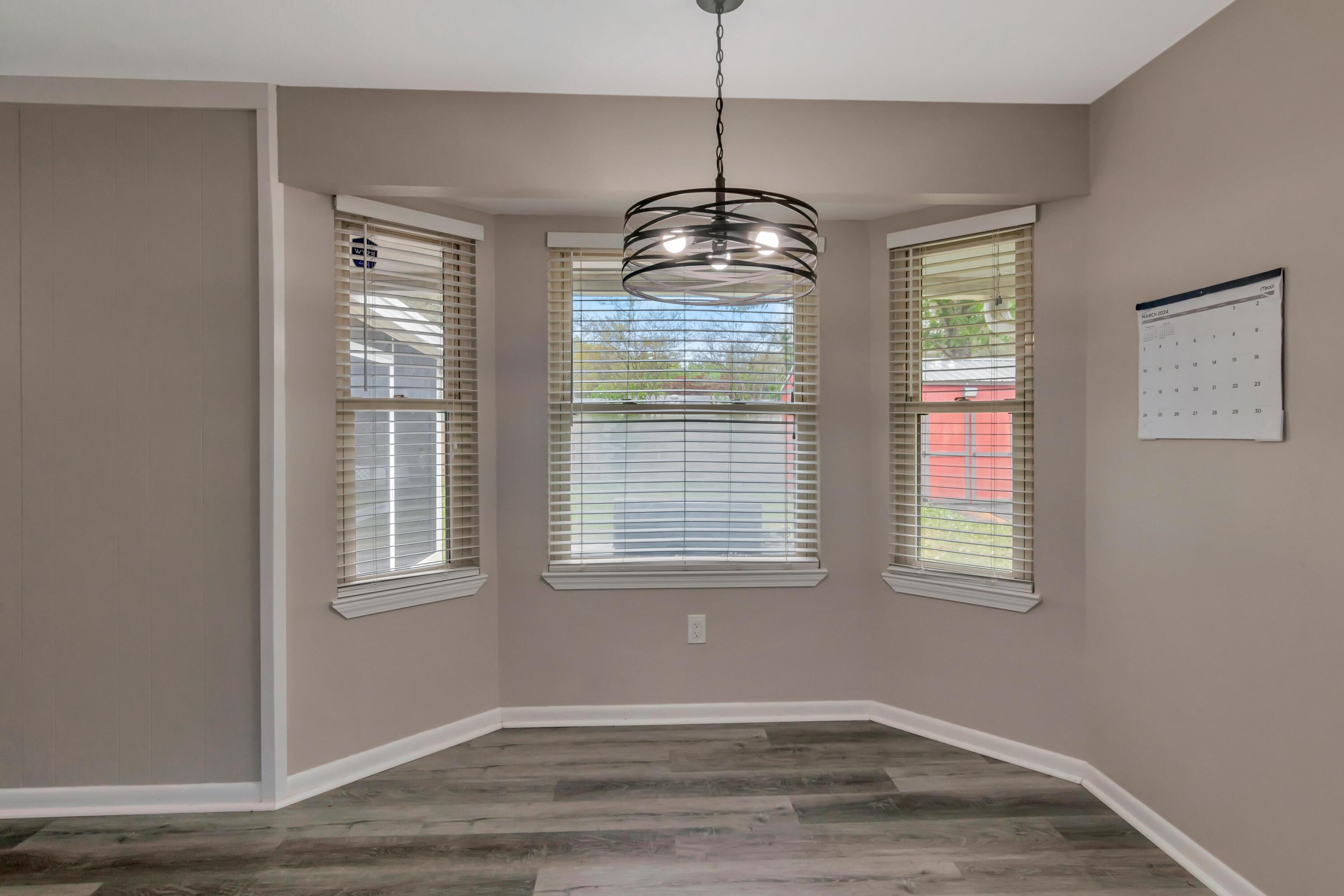 NICEVILLE (222200.00) - Residential