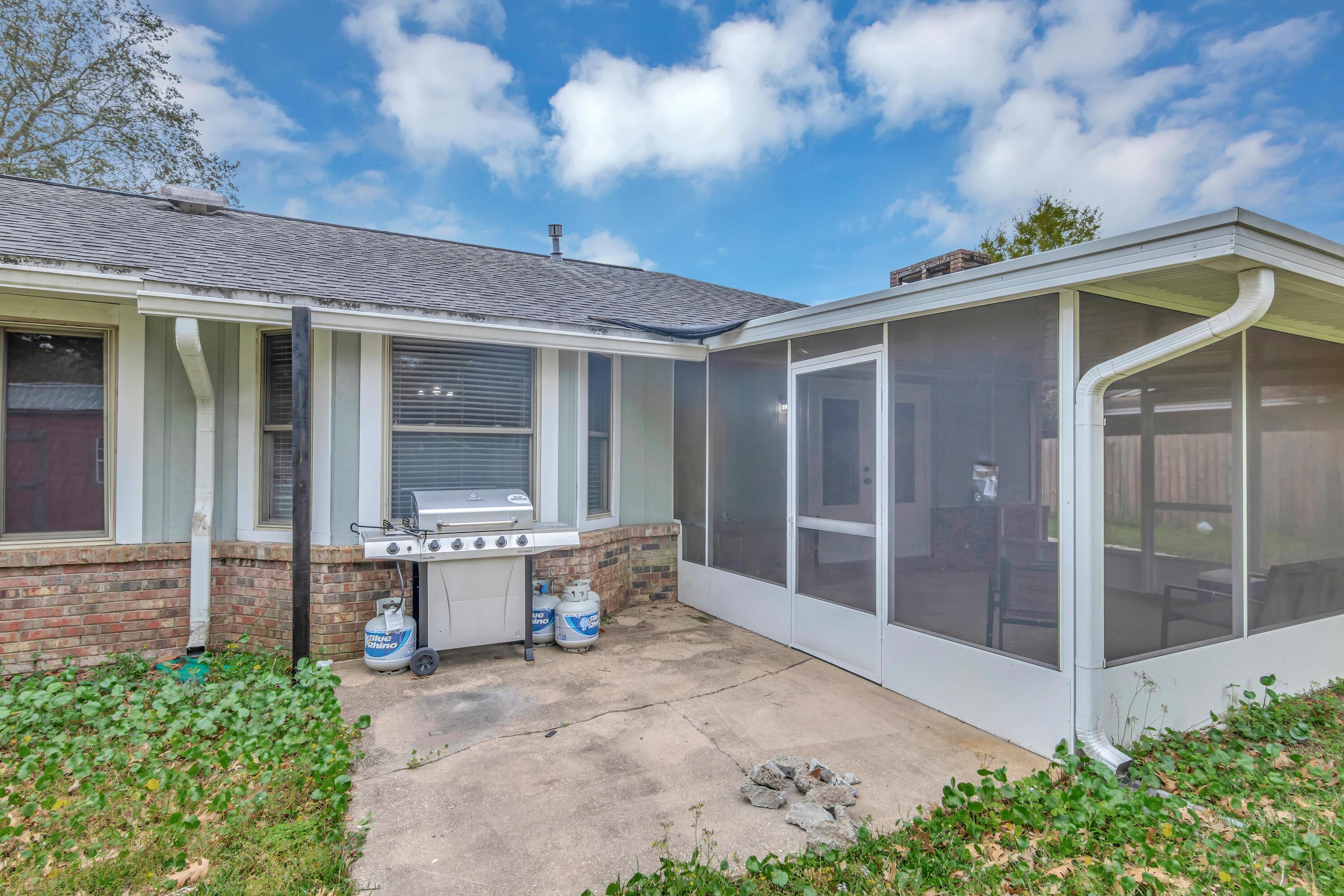 NICEVILLE (222200.00) - Residential