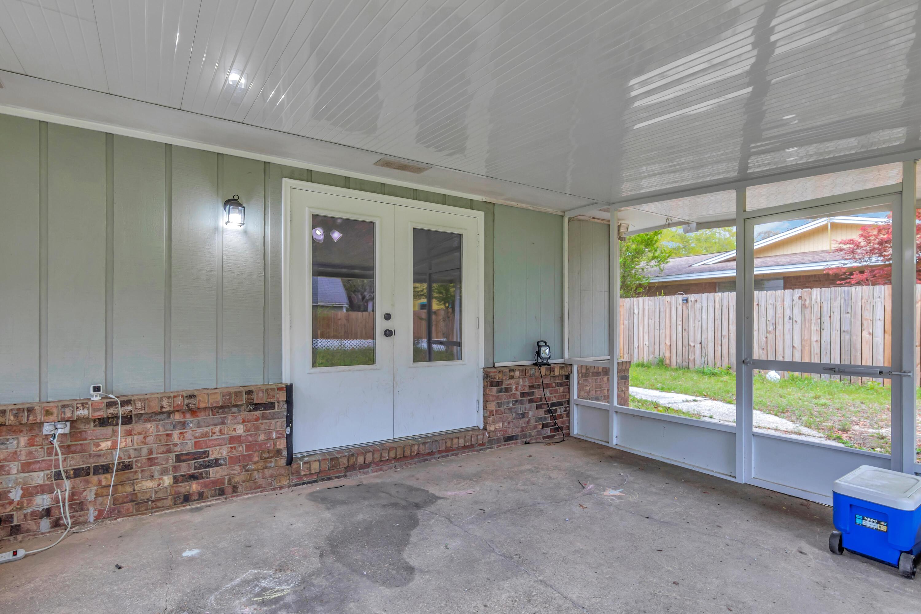 NICEVILLE (222200.00) - Residential