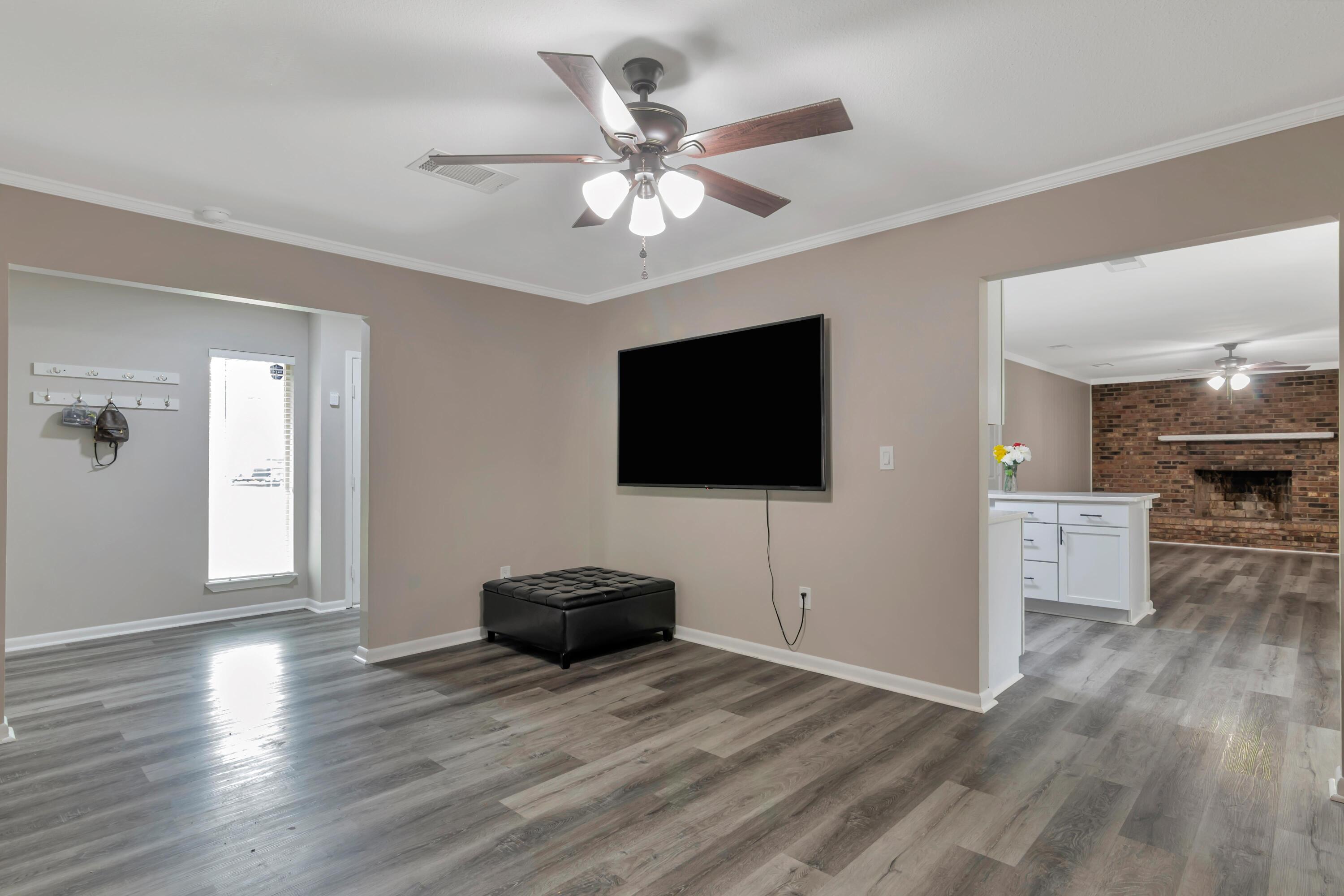 NICEVILLE (222200.00) - Residential