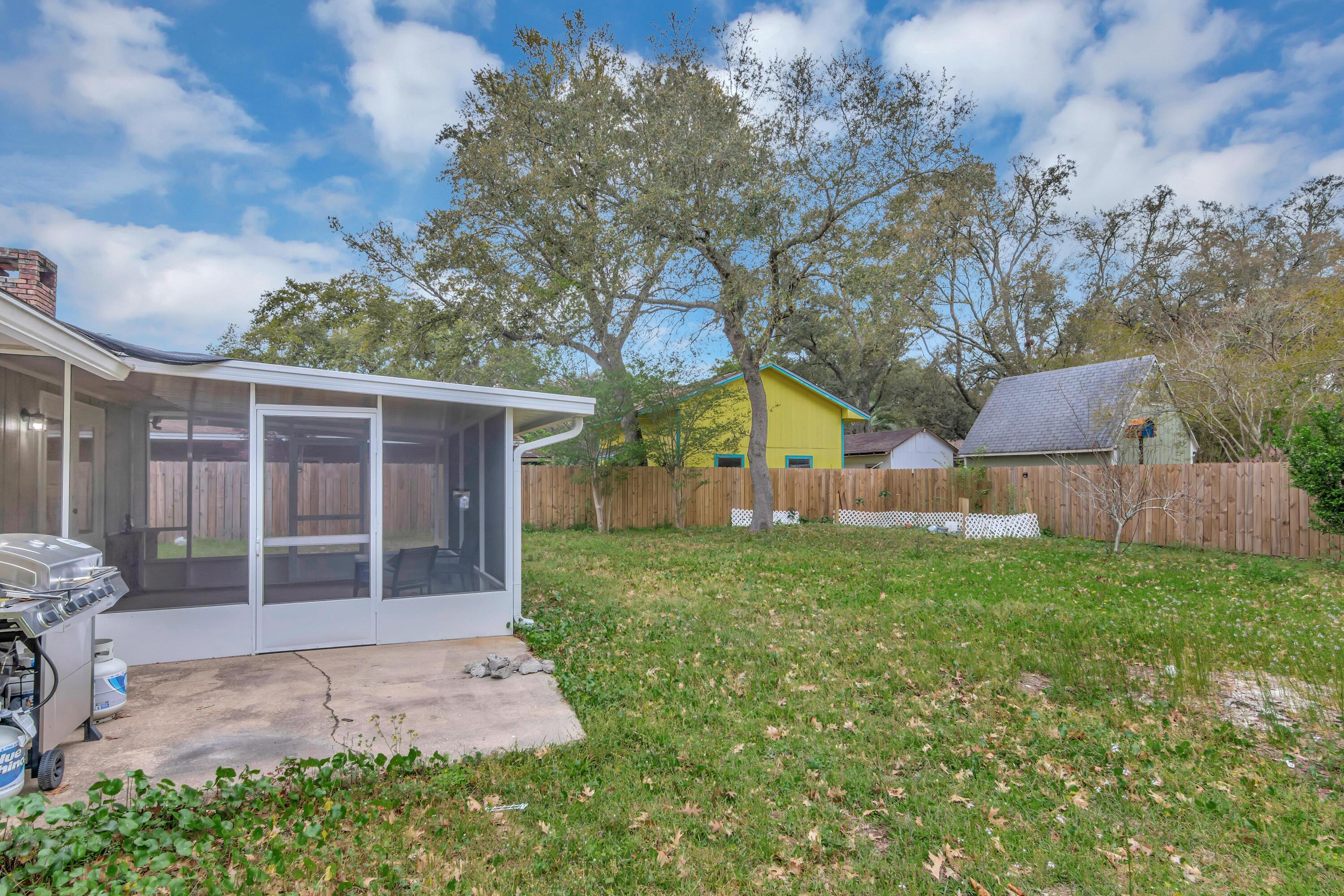 NICEVILLE (222200.00) - Residential
