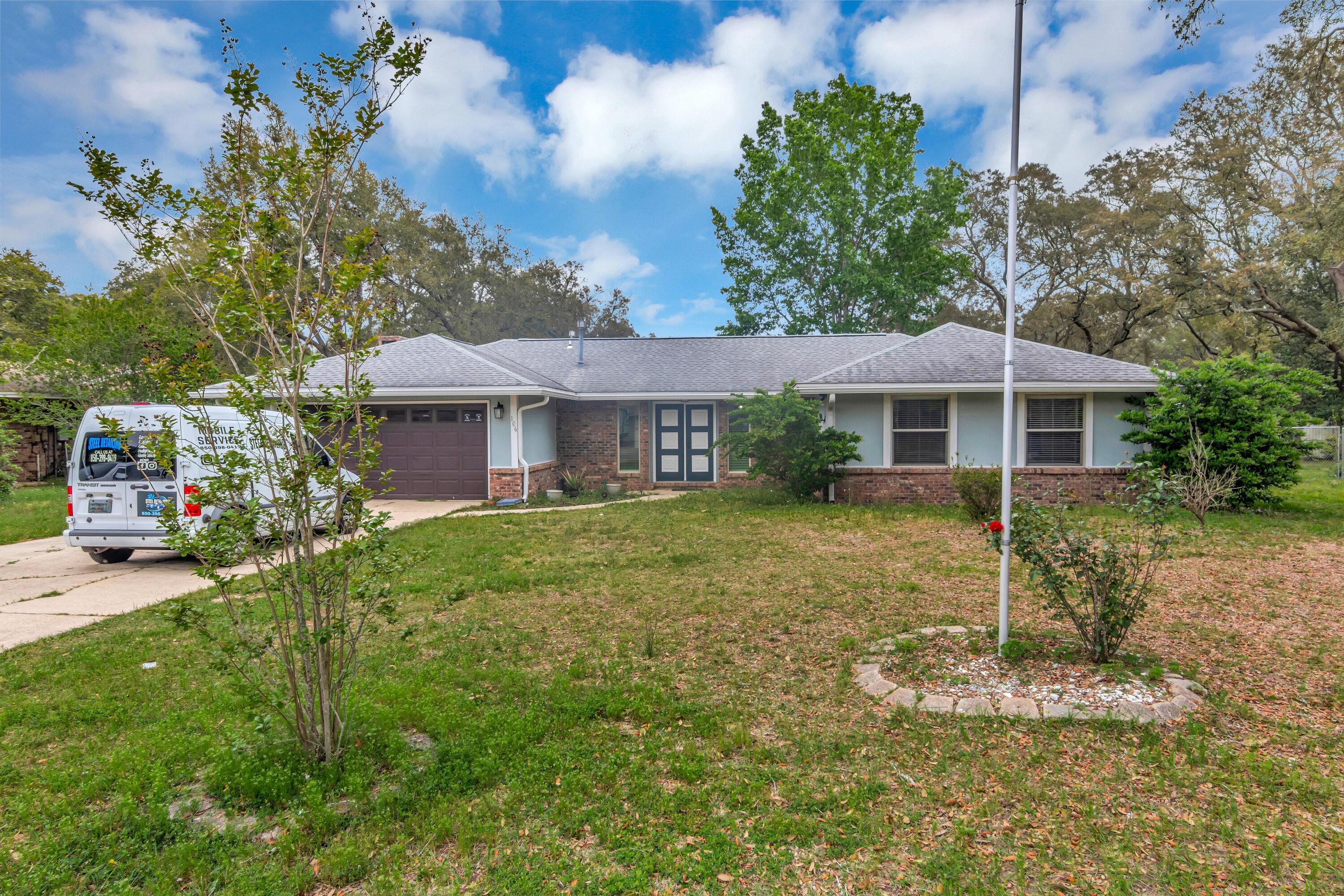 NICEVILLE (222200.00) - Residential