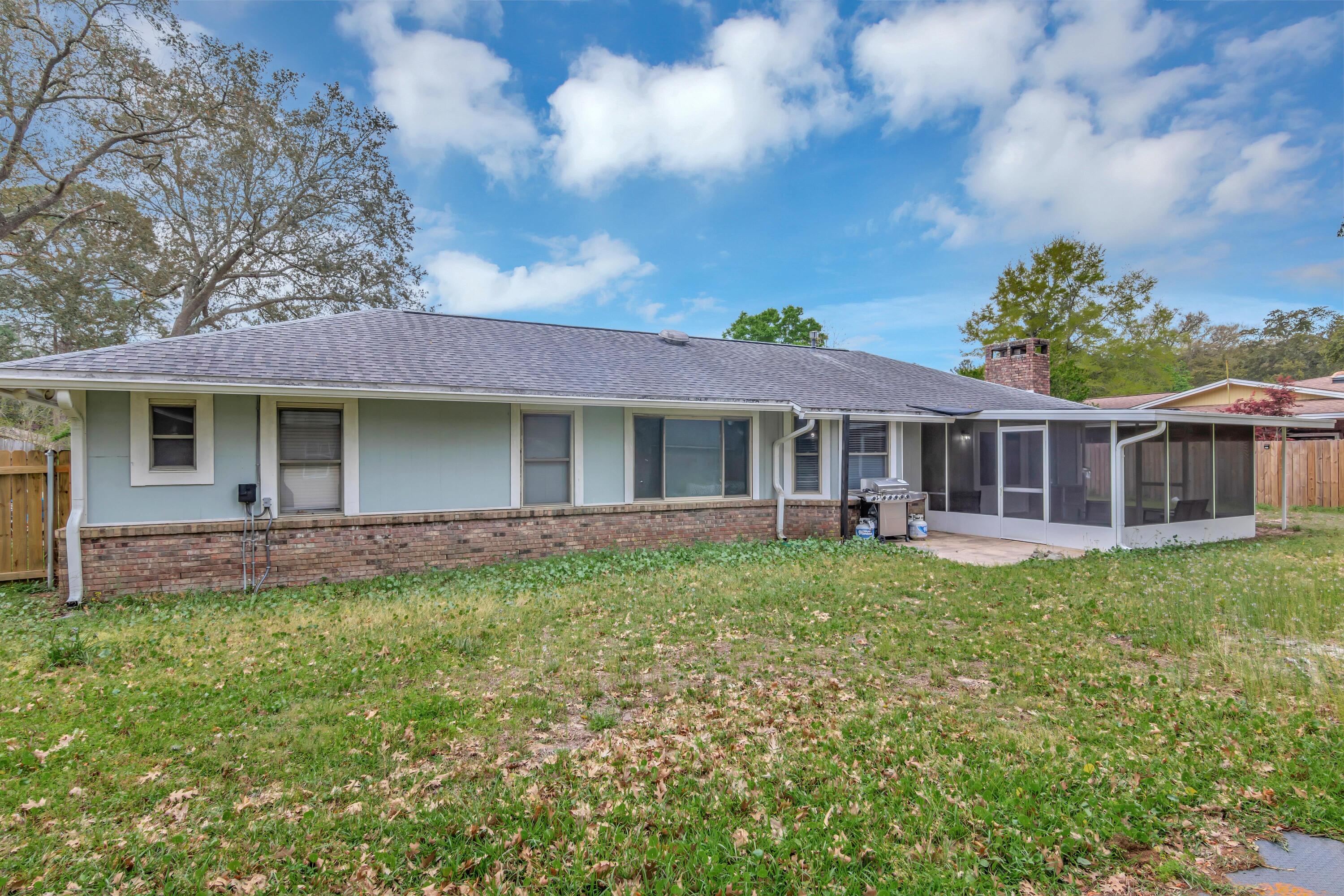 NICEVILLE (222200.00) - Residential